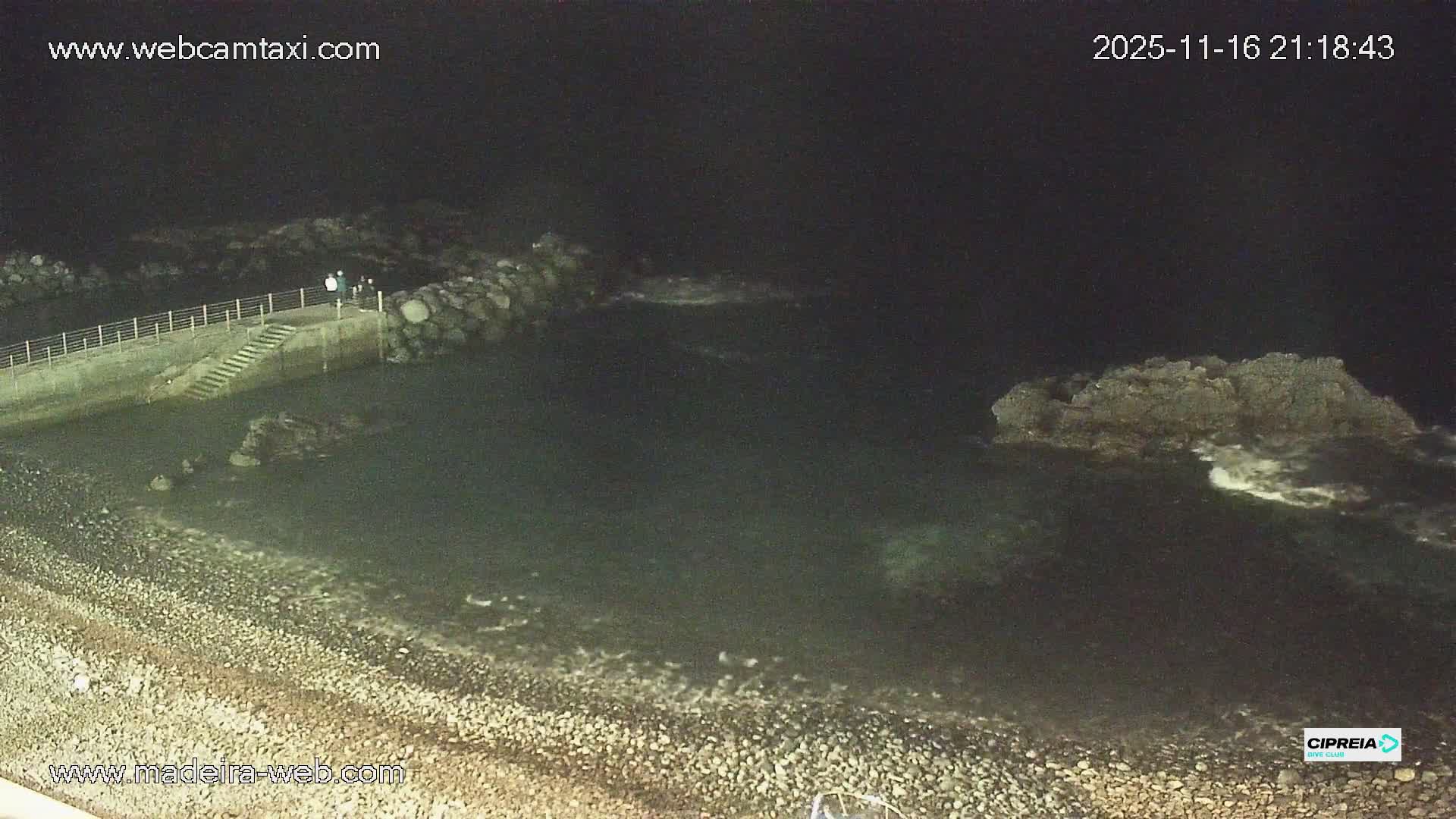 Canico, Praia dos Reis Magos Beach Live Cam, Caniço - Santa Cruz, Madeira, Portugal