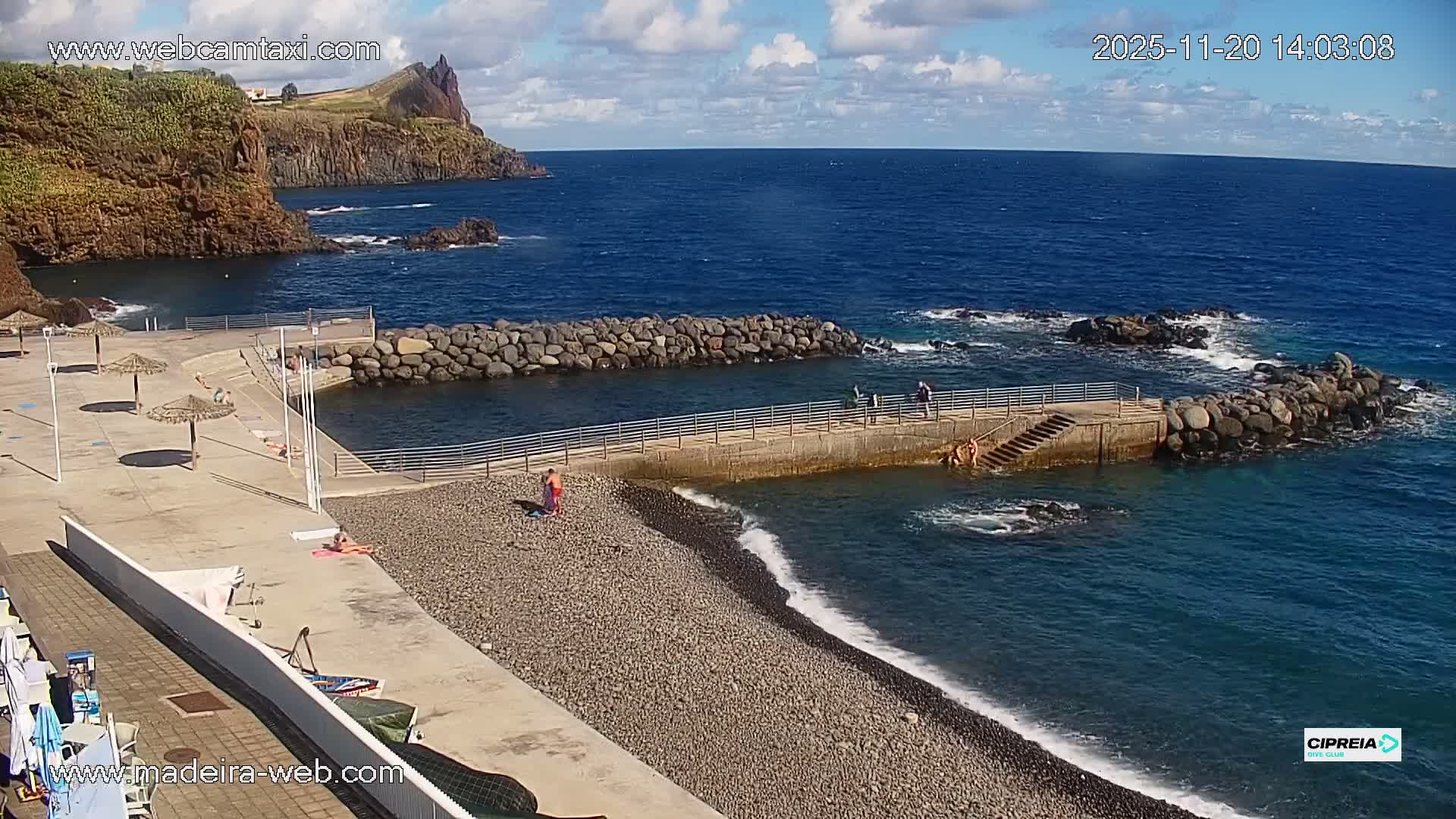 Canico, Praia dos Reis Magos Beach Live Cam, Caniço - Santa Cruz, Madeira, Portugal