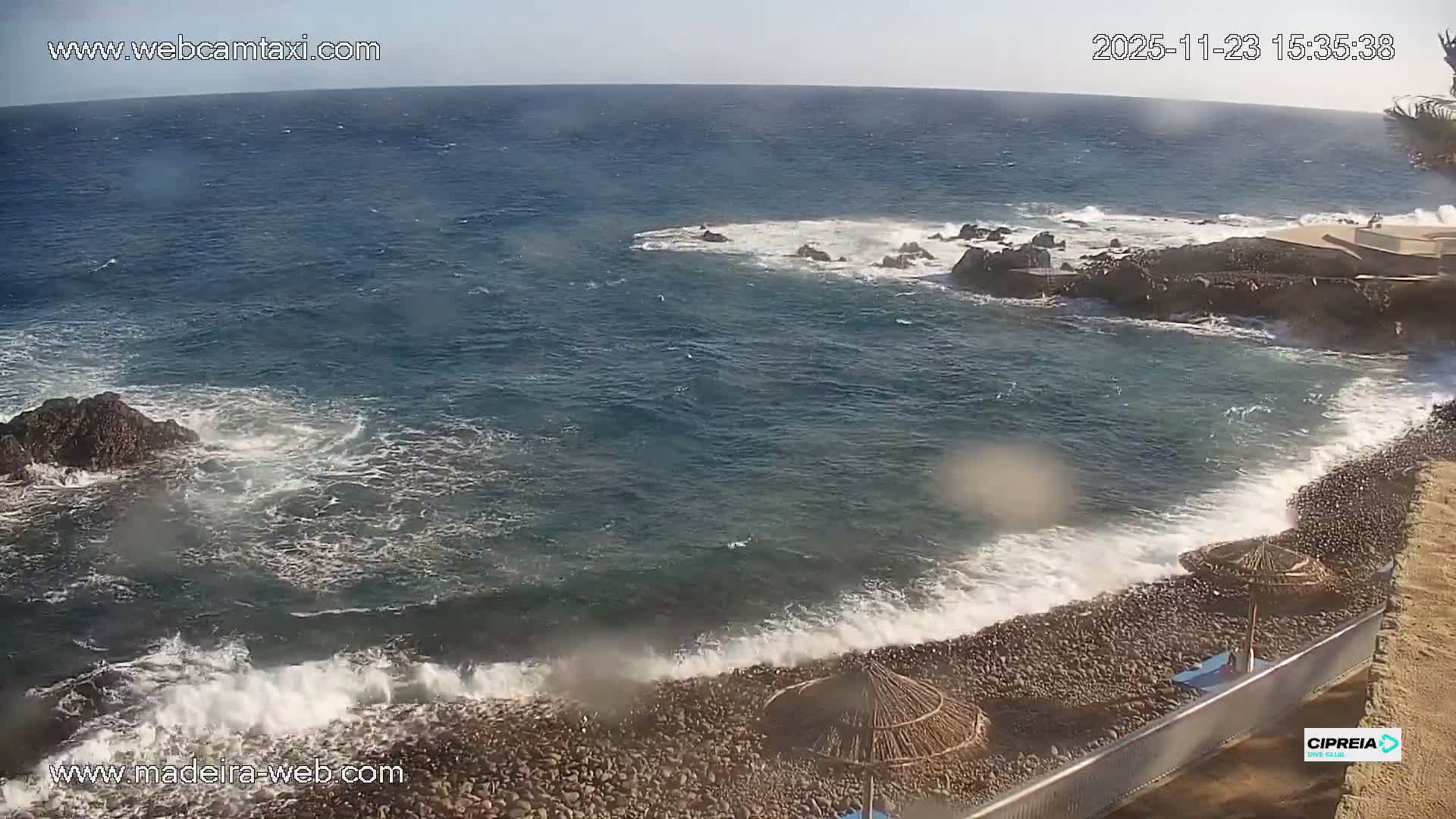 Canico, Praia dos Reis Magos Beach Live Cam, Caniço - Santa Cruz, Madeira, Portugal