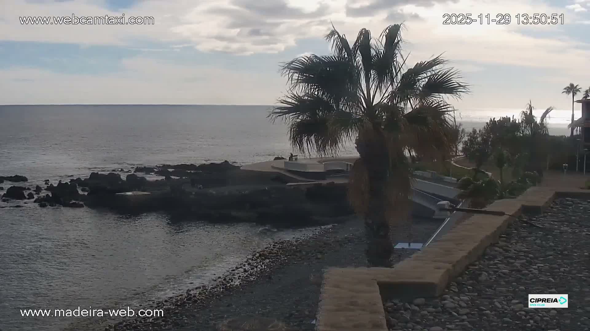 Canico, Praia dos Reis Magos Beach Live Cam, Caniço - Santa Cruz, Madeira, Portugal