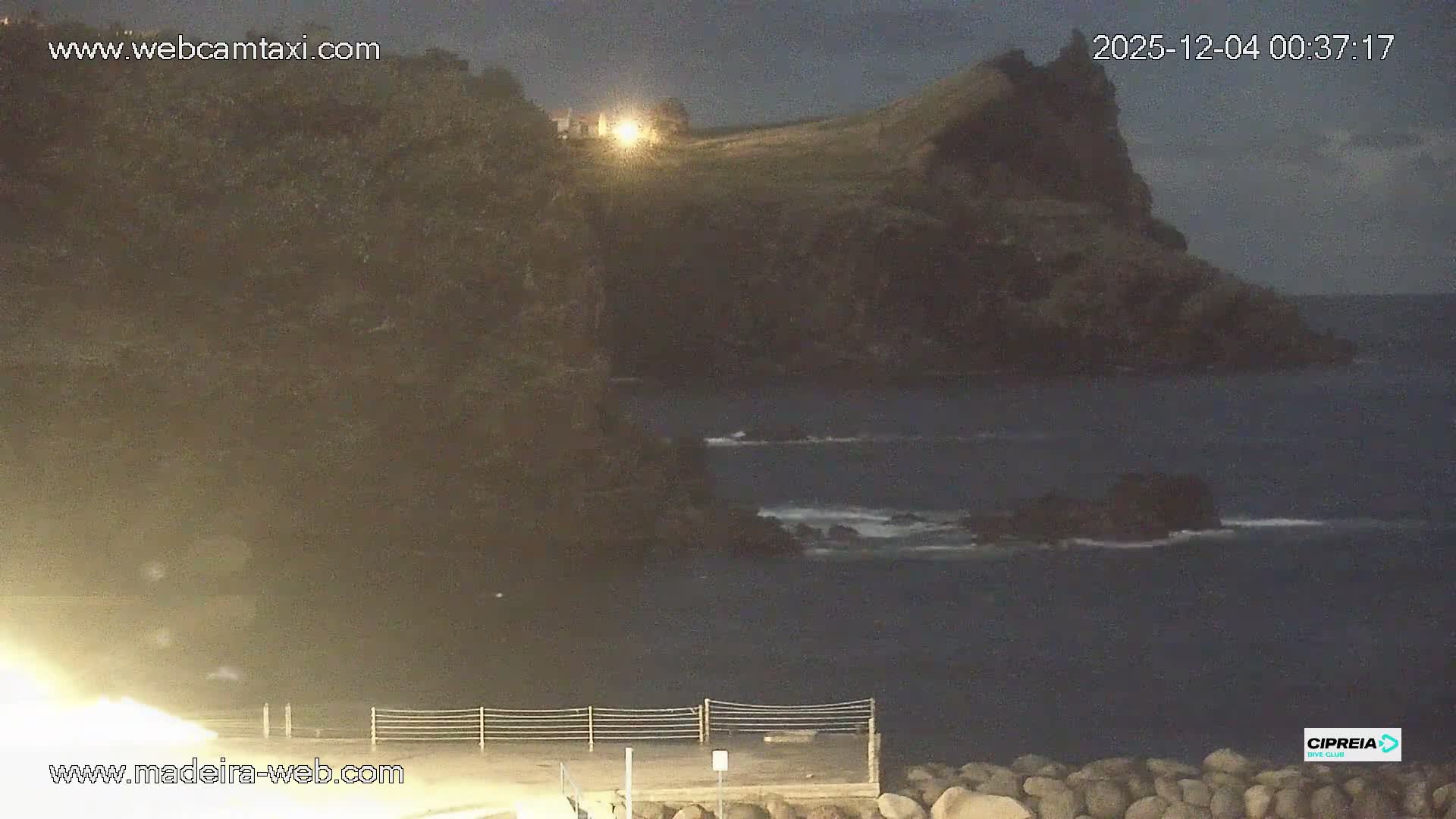 Canico, Praia dos Reis Magos Beach Live Cam, Caniço - Santa Cruz, Madeira, Portugal