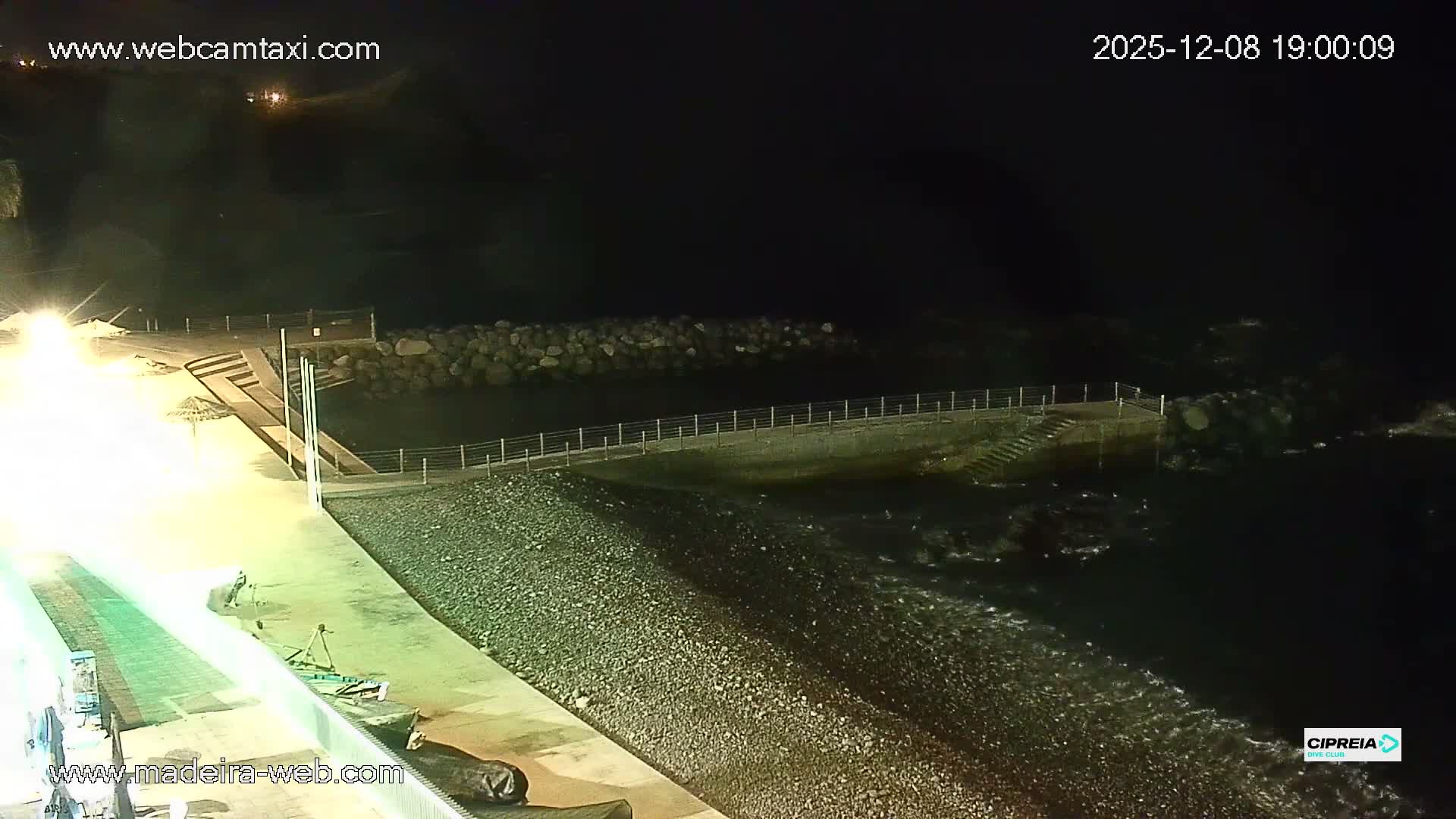 Canico, Praia dos Reis Magos Beach Live Cam, Caniço - Santa Cruz, Madeira, Portugal