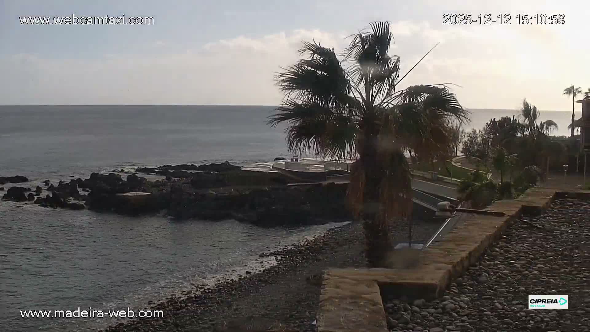 Canico, Praia dos Reis Magos Beach Live Cam, Caniço - Santa Cruz, Madeira, Portugal