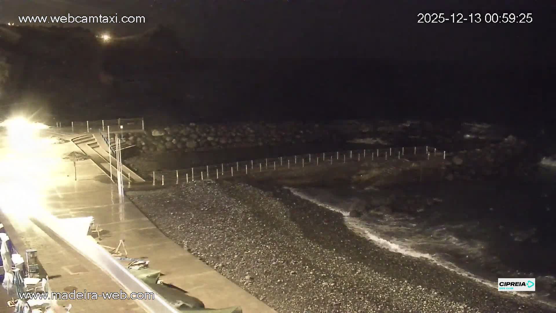 Canico, Praia dos Reis Magos Beach Live Cam, Caniço - Santa Cruz, Madeira, Portugal
