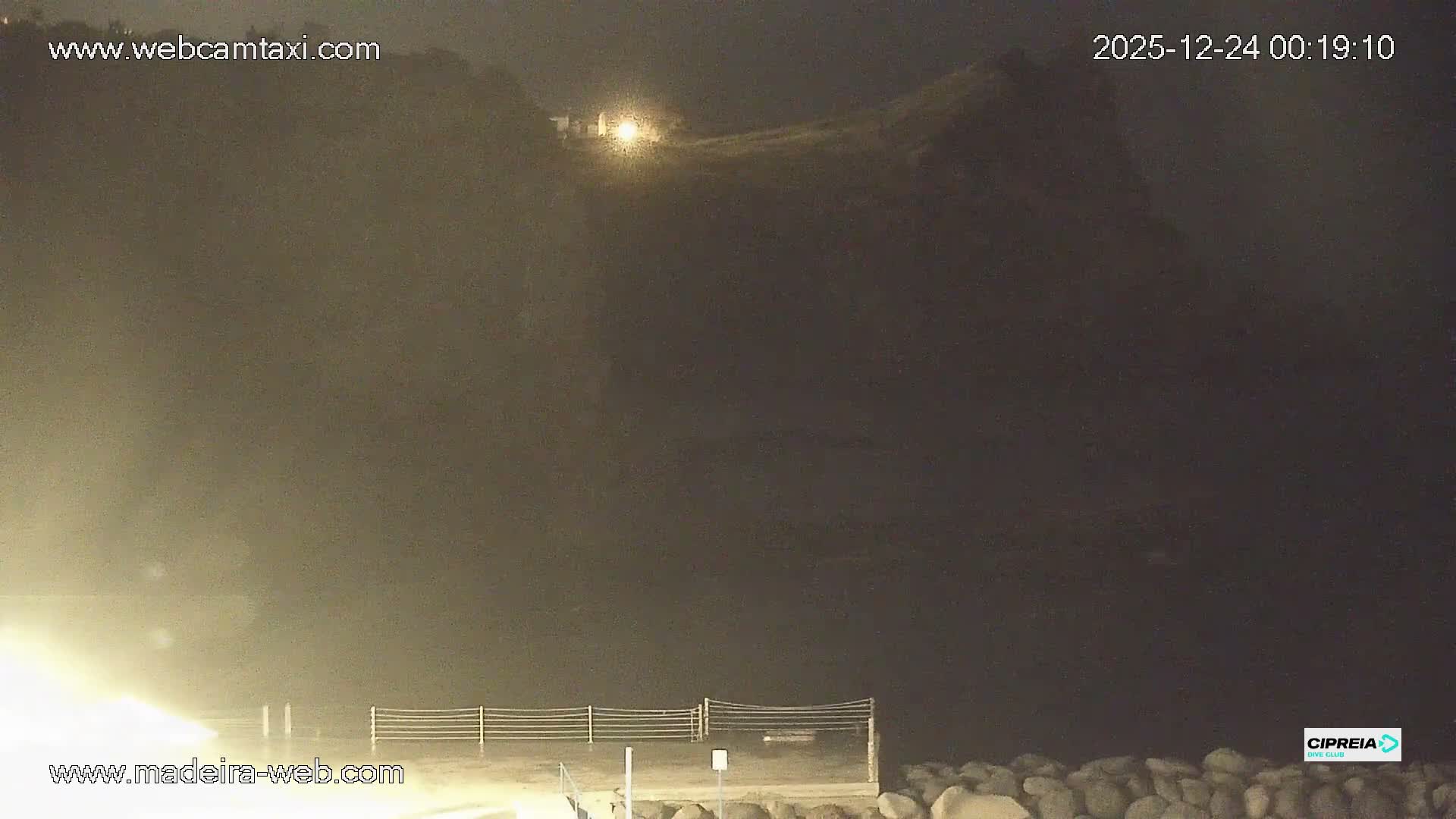 Canico, Praia dos Reis Magos Beach Live Cam, Caniço - Santa Cruz, Madeira, Portugal