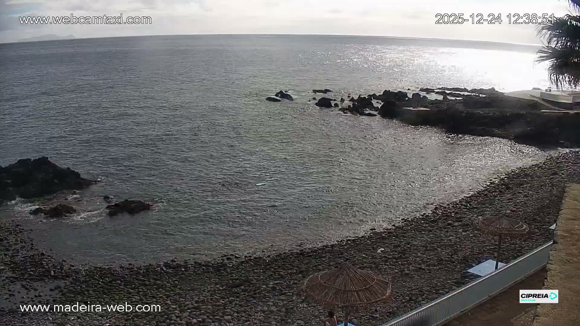 Canico, Praia dos Reis Magos Beach Live Cam, Caniço - Santa Cruz, Madeira, Portugal