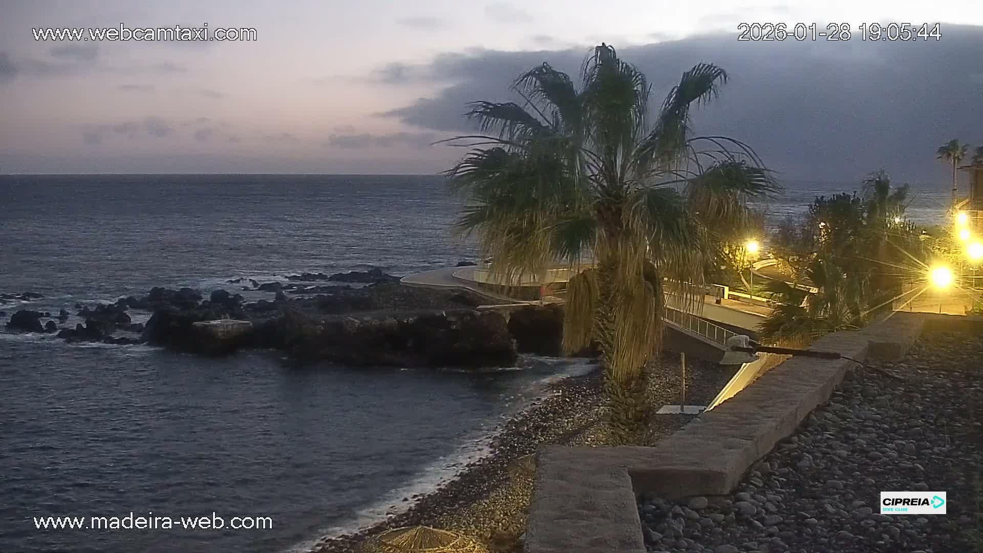 Canico, Praia dos Reis Magos Beach Live Cam, Caniço - Santa Cruz, Madeira, Portugal