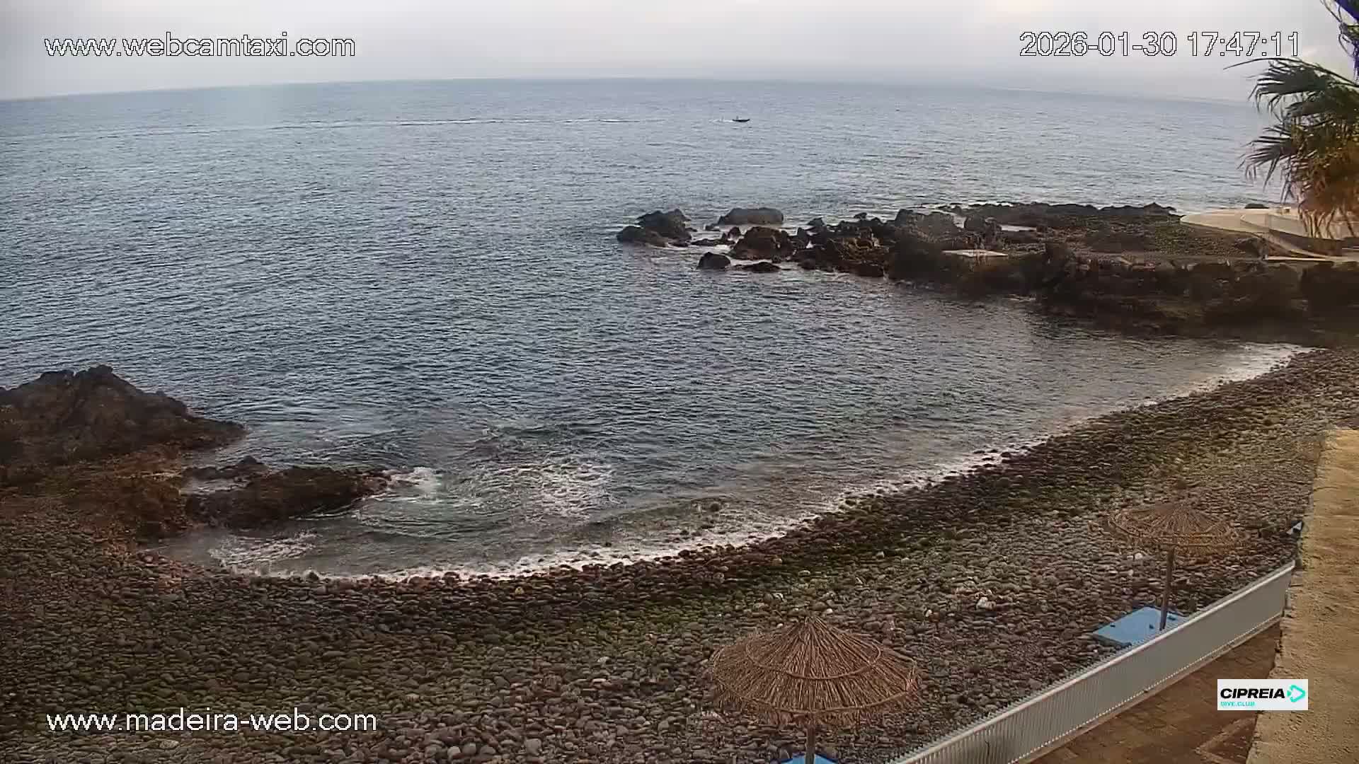 Canico, Praia dos Reis Magos Beach Live Cam, Caniço - Santa Cruz, Madeira, Portugal