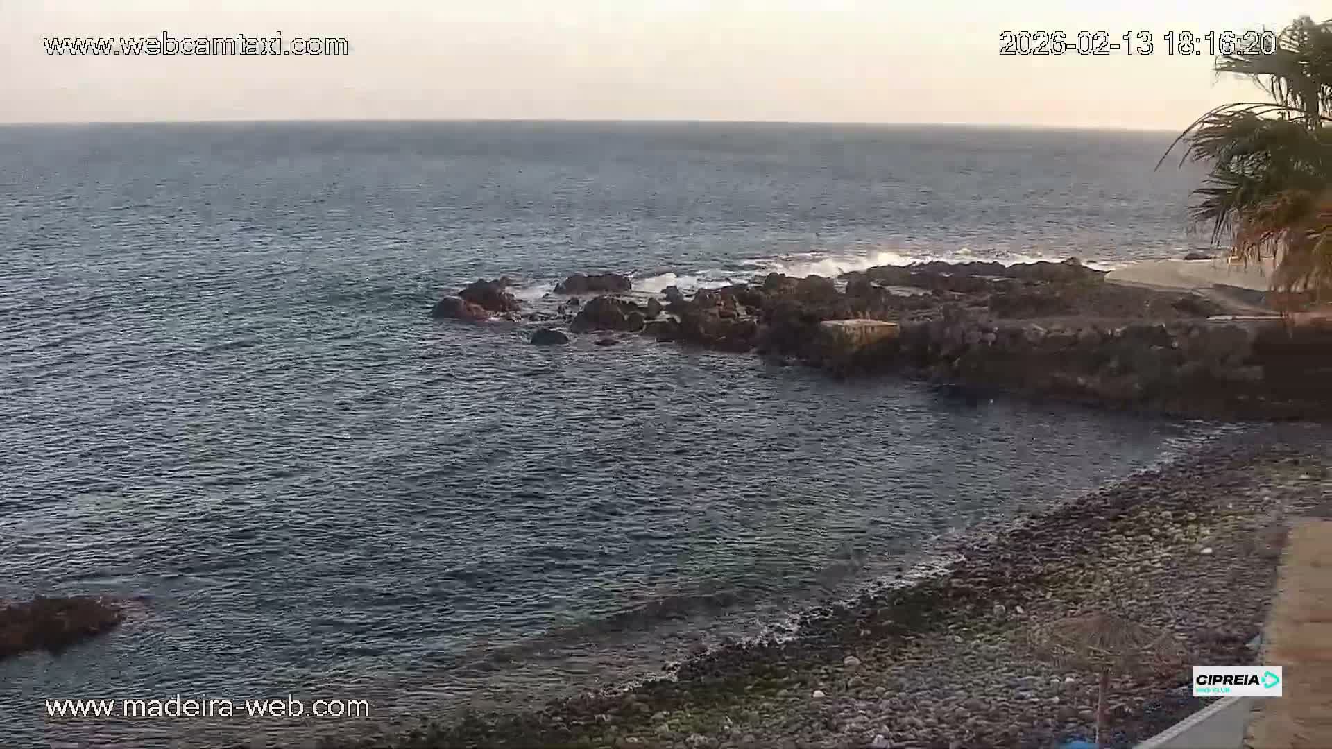 Canico, Praia dos Reis Magos Beach Live Cam, Caniço - Santa Cruz, Madeira, Portugal