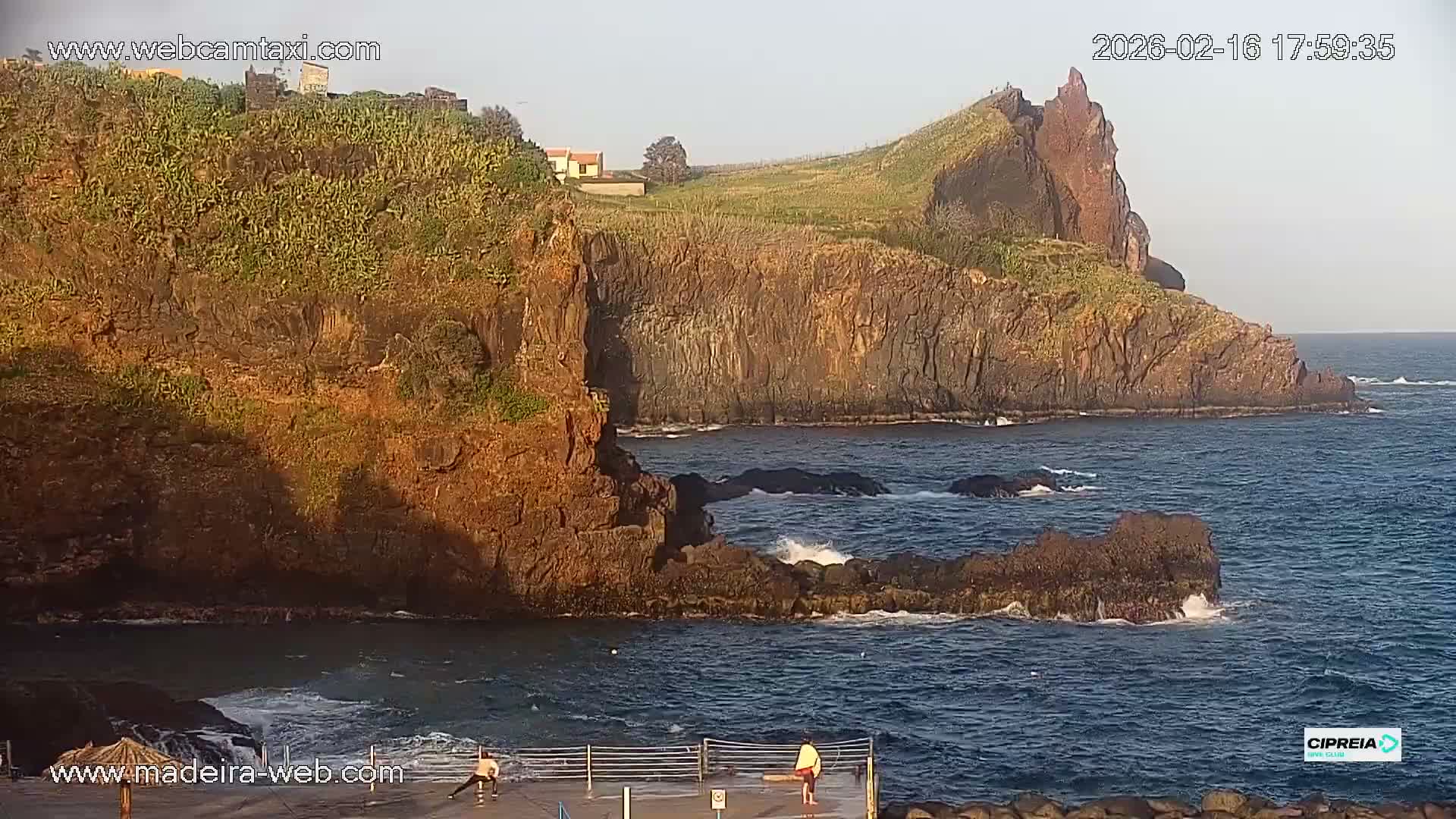 Canico, Praia dos Reis Magos Beach Live Cam, Caniço - Santa Cruz, Madeira, Portugal