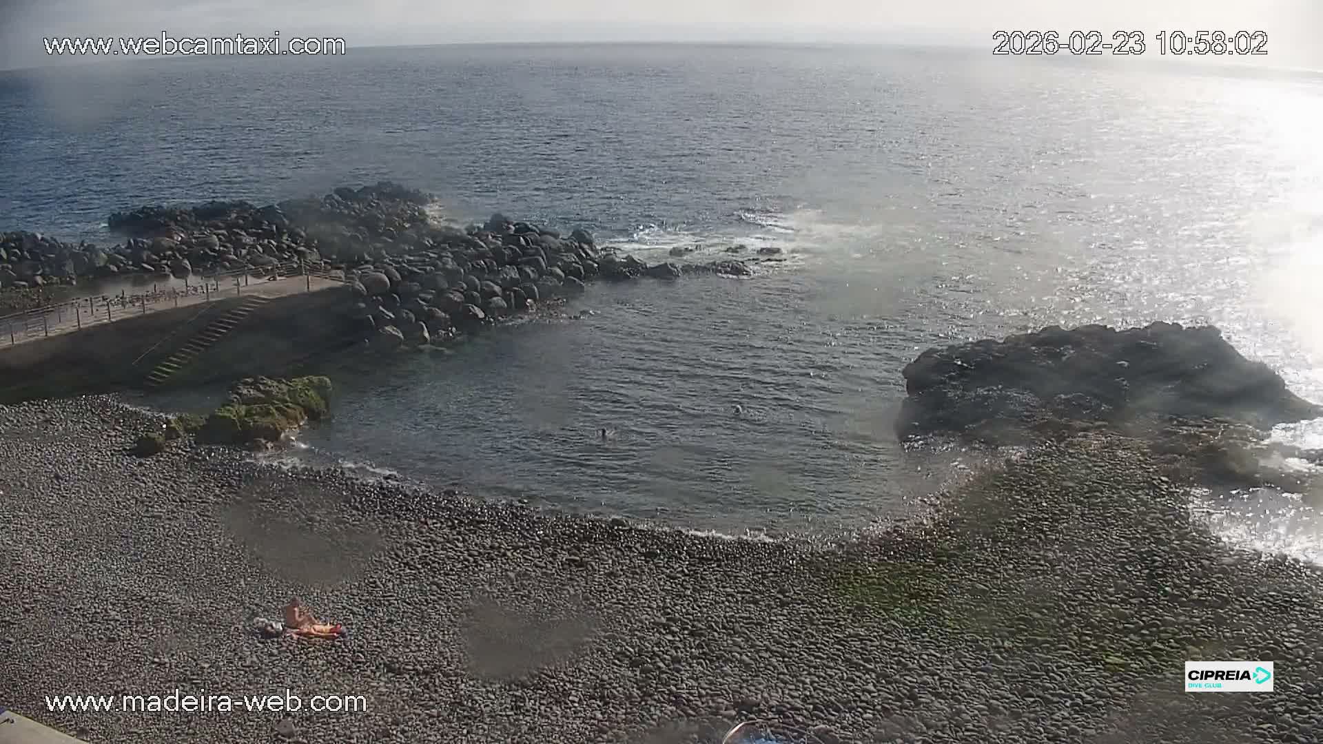 Canico, Praia dos Reis Magos Beach Live Cam, Caniço - Santa Cruz, Madeira, Portugal