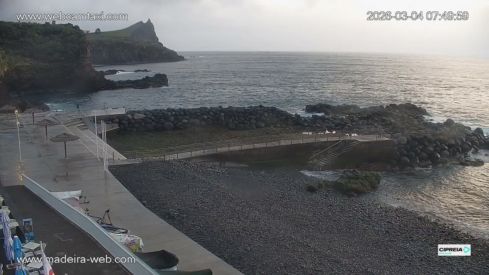 Canico, Praia dos Reis Magos Beach Live Cam, Caniço - Santa Cruz, Madeira, Portugal