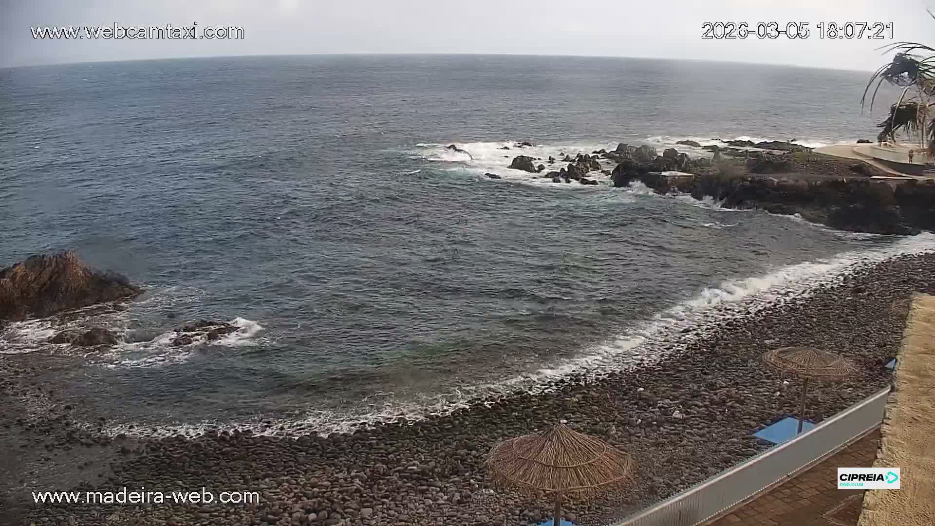 Canico, Praia dos Reis Magos Beach Live Cam, Caniço - Santa Cruz, Madeira, Portugal