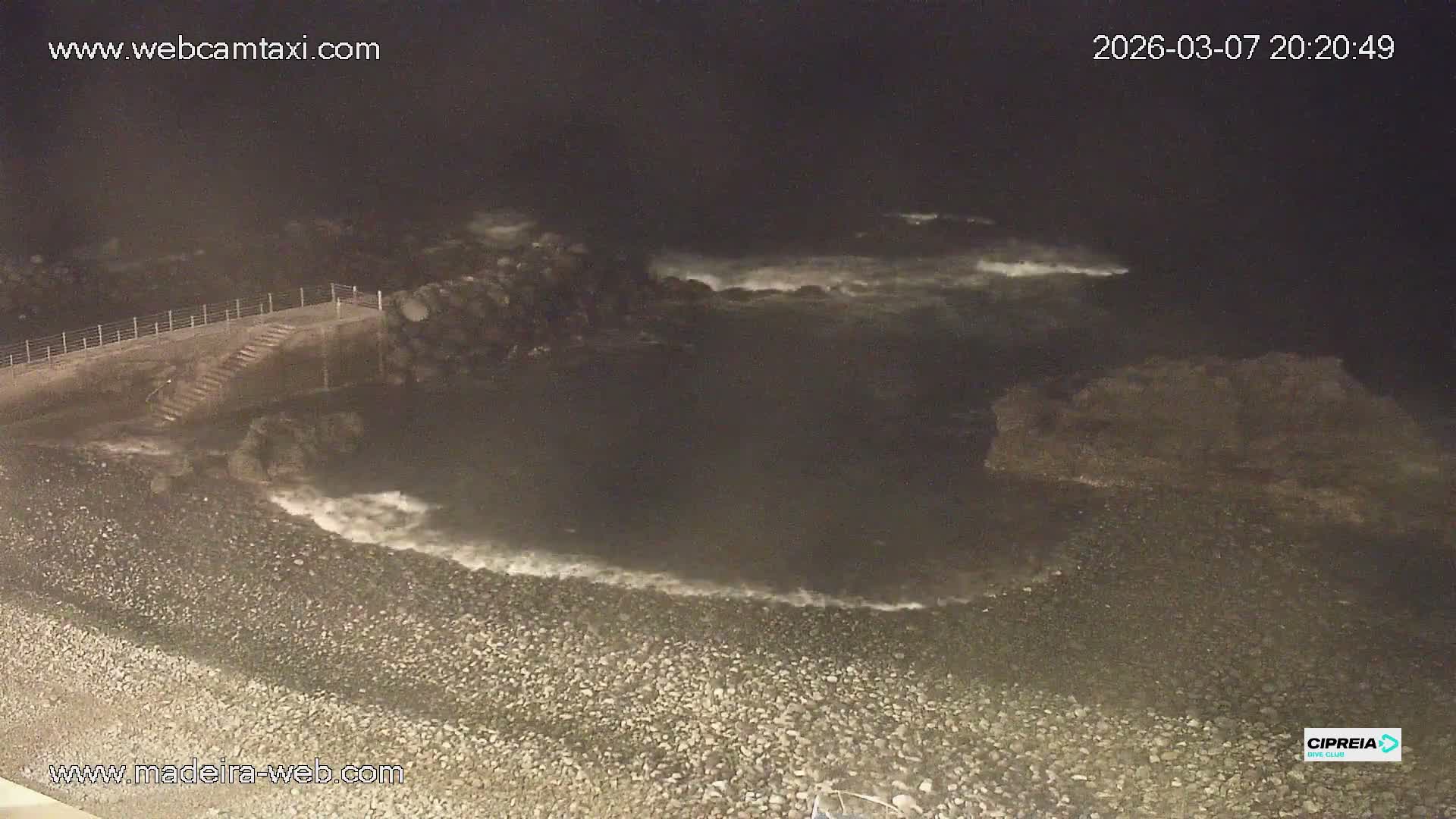 Canico, Praia dos Reis Magos Beach Live Cam, Caniço - Santa Cruz, Madeira, Portugal