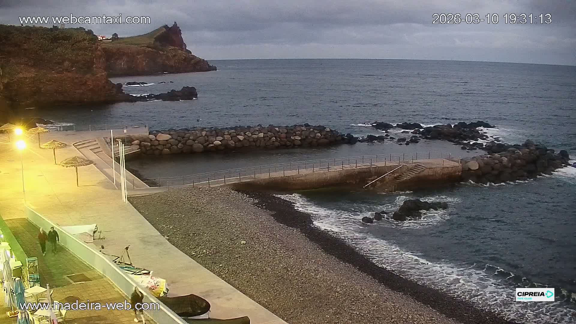 Canico, Praia dos Reis Magos Beach Live Cam, Caniço - Santa Cruz, Madeira, Portugal