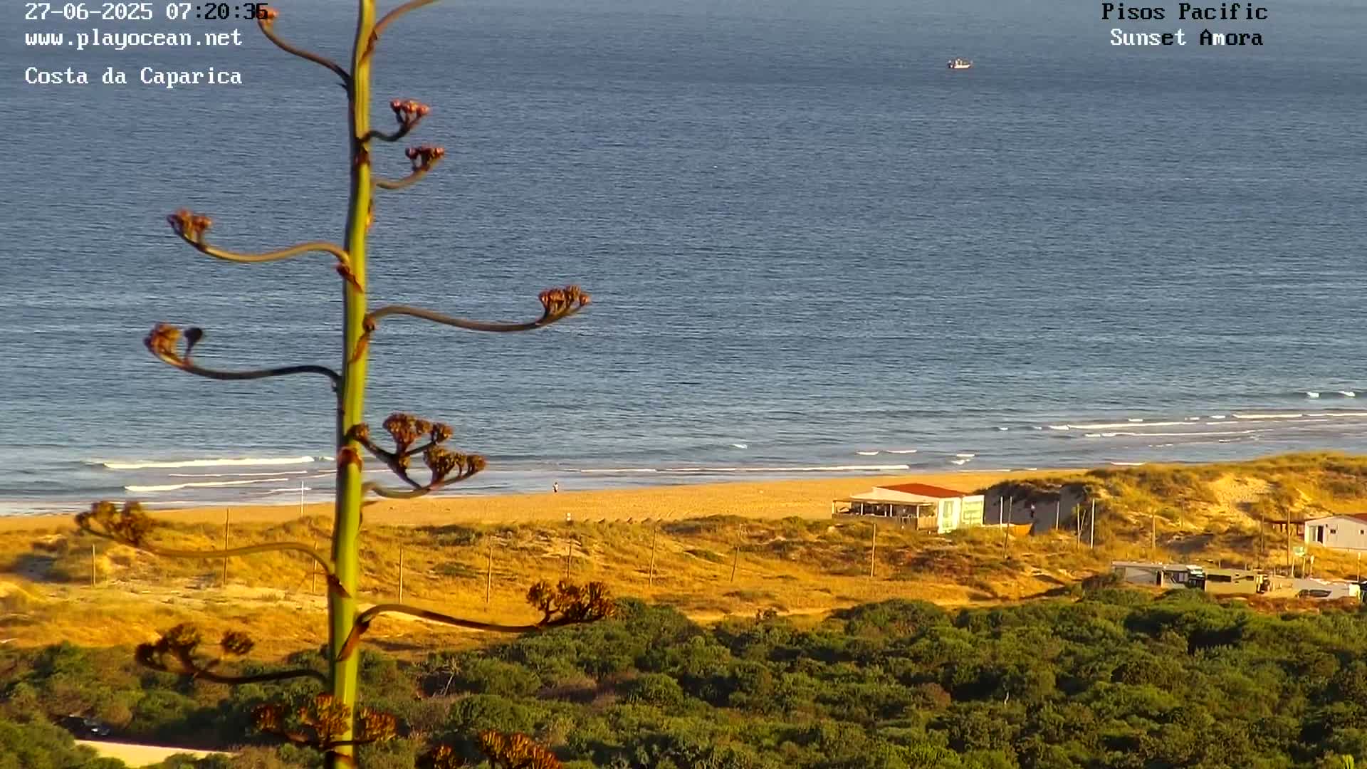 Costa da Caparica Coast Line & Atlantic Ocean Live Cam - Almada, Setubal, Lisbon, Portugal