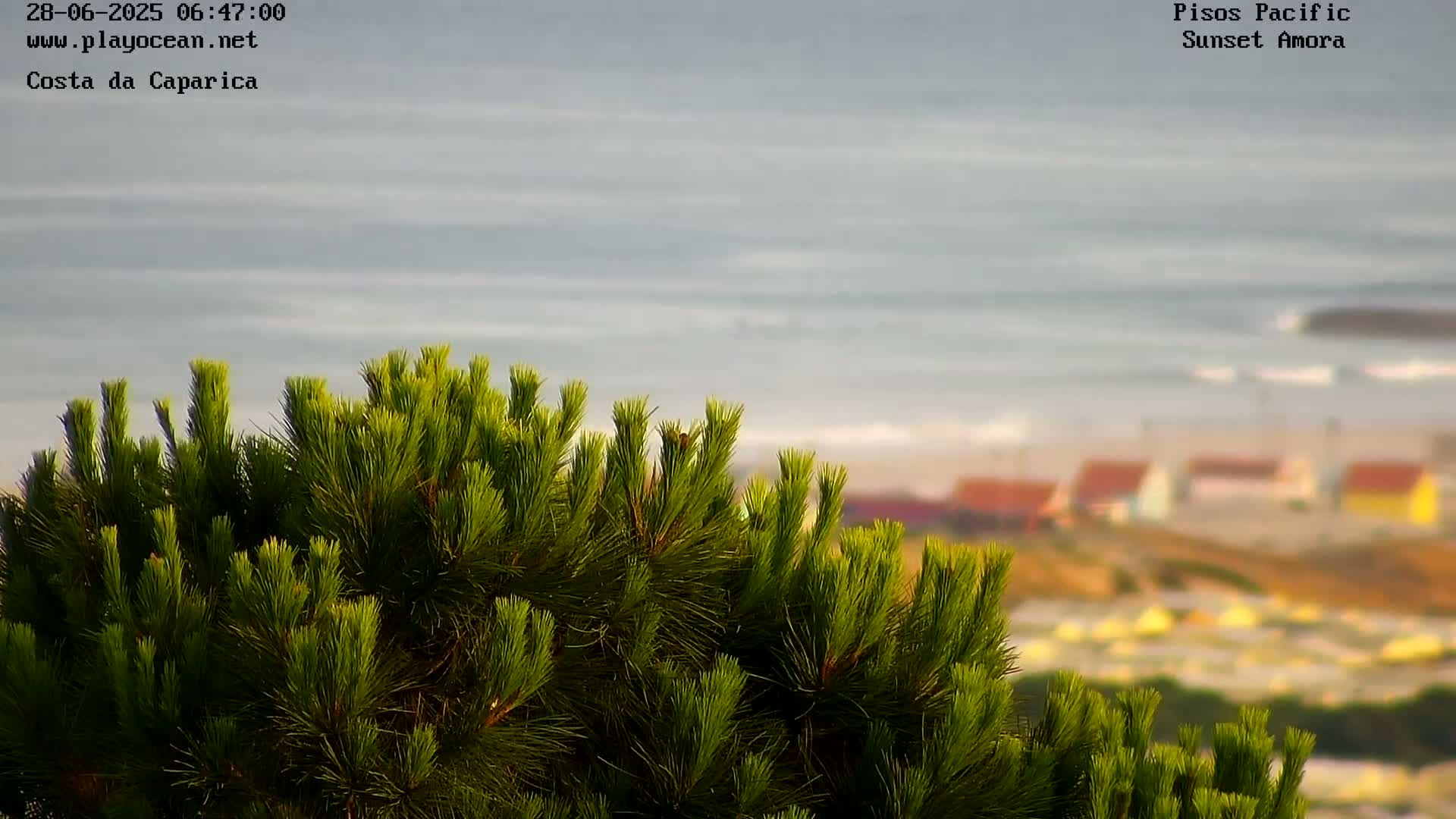 Costa da Caparica Coast Line & Atlantic Ocean Live Cam - Almada, Setubal, Lisbon, Portugal