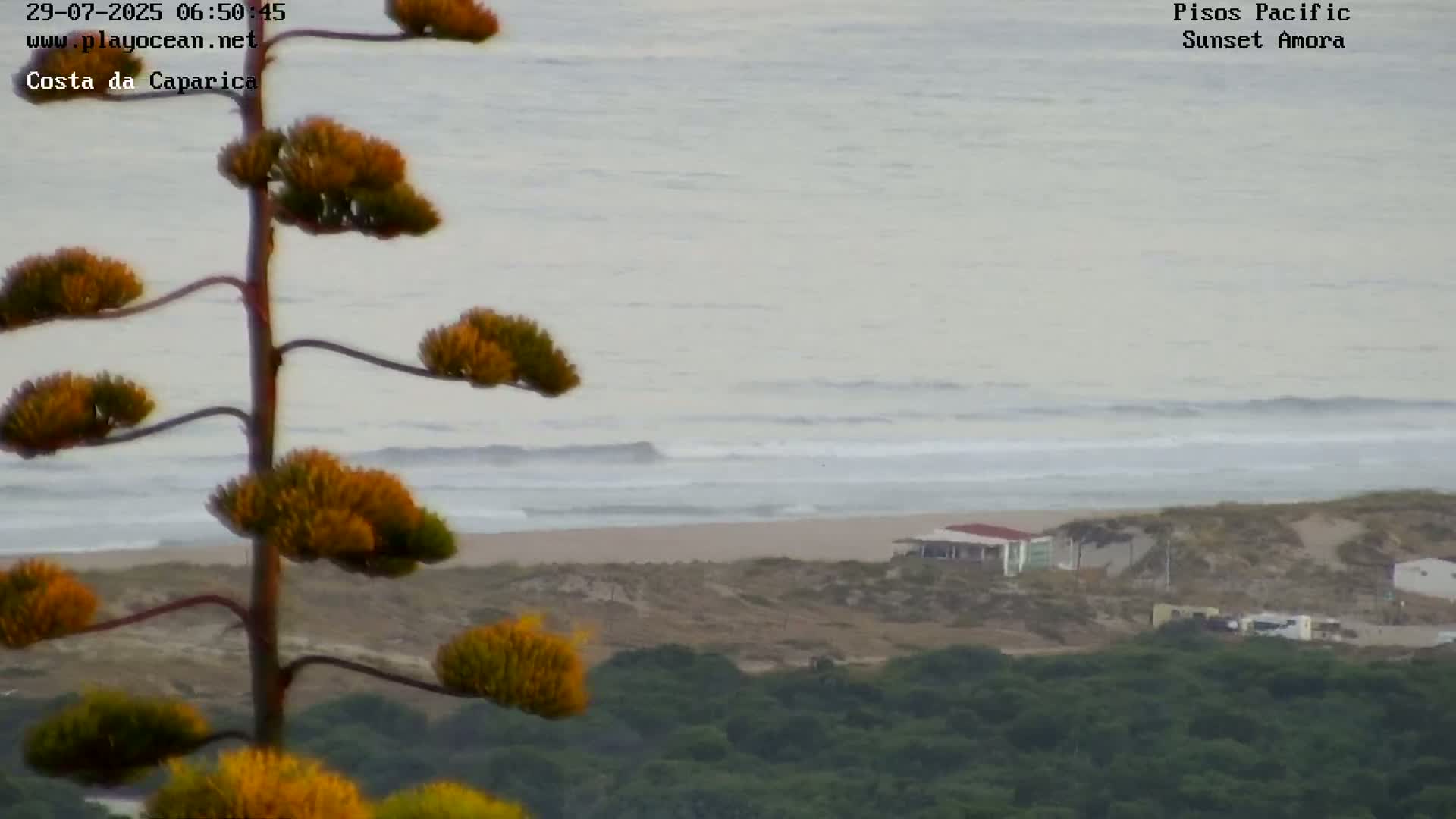 Costa da Caparica Coast Line & Atlantic Ocean Live Cam - Almada, Setubal, Lisbon, Portugal