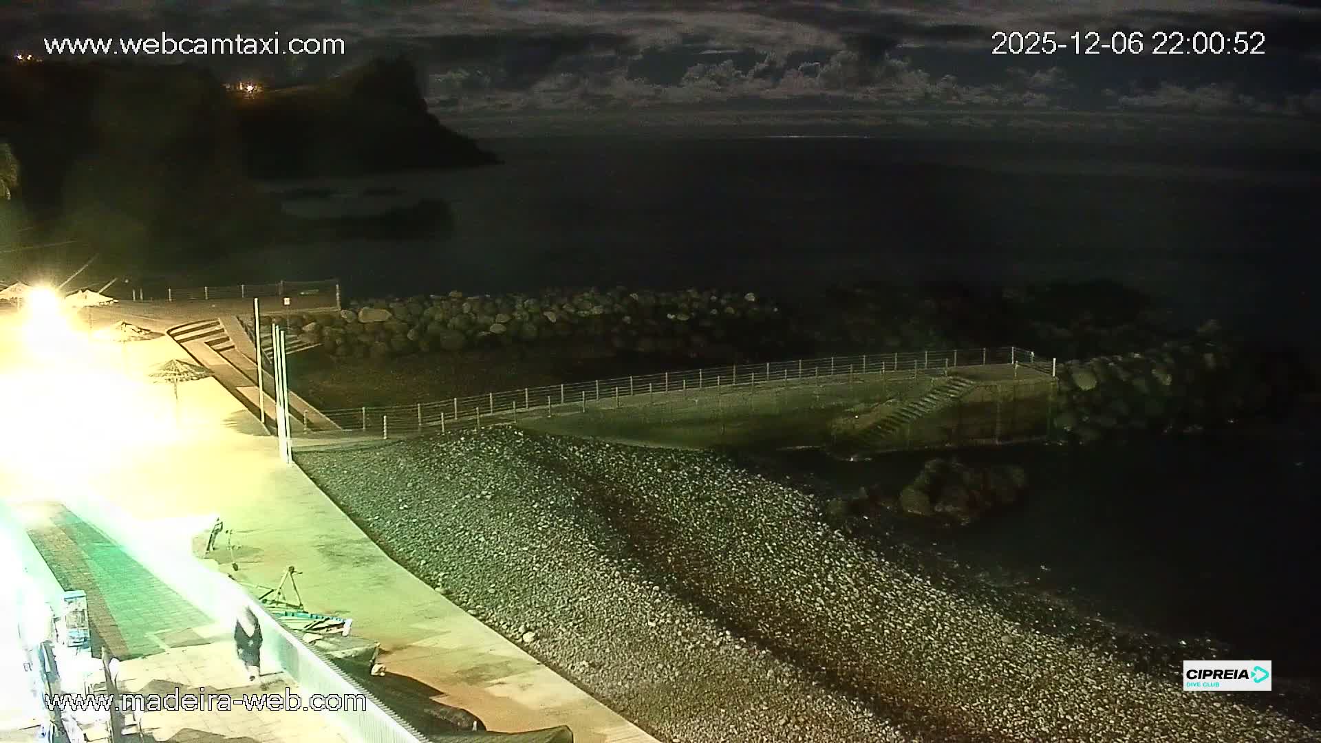 Costa da Caparica Coast Line & Atlantic Ocean Live Cam - Almada, Setubal, Lisbon, Portugal