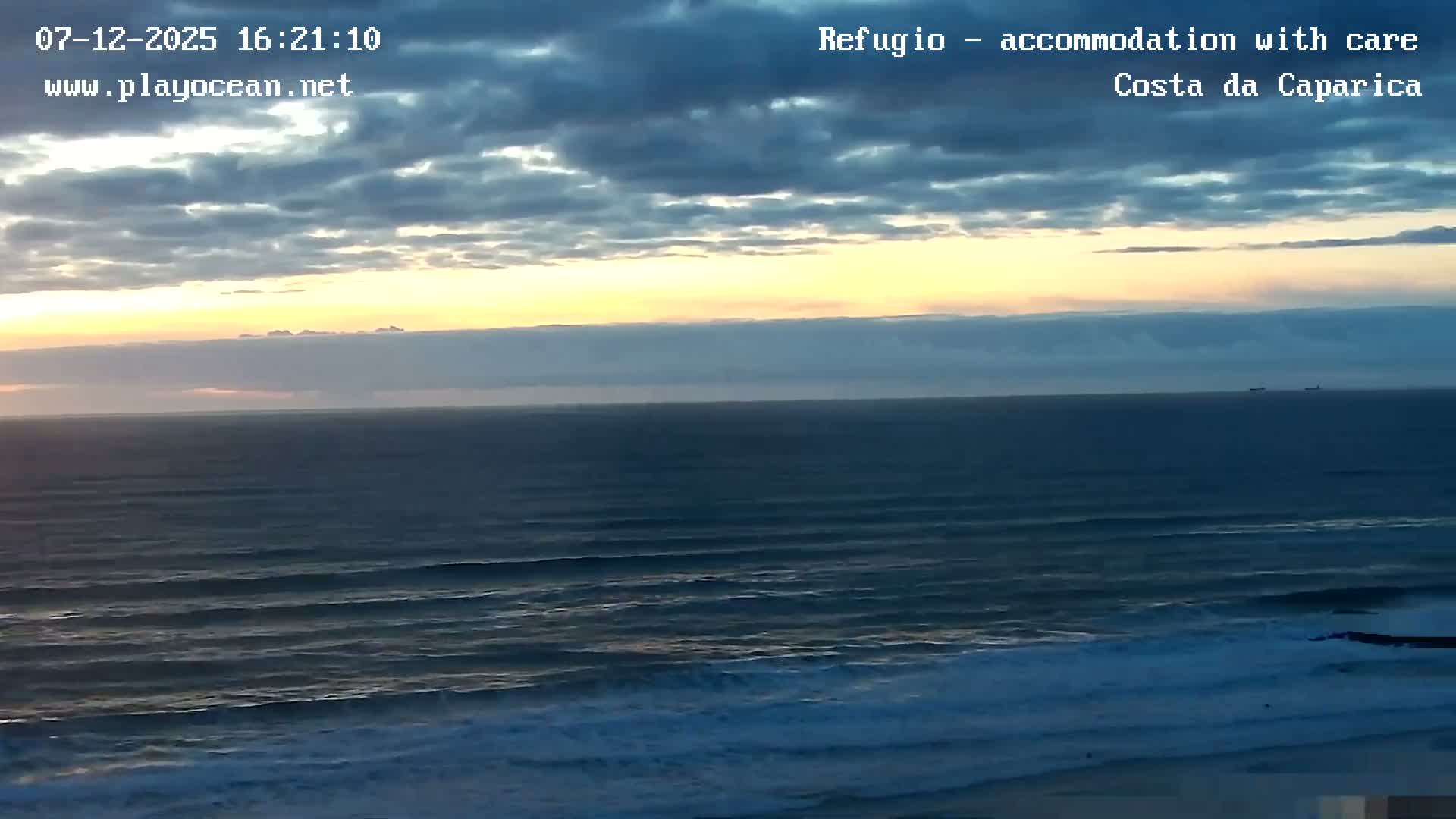 Costa da Caparica Beach Panaromic Live Cam - Almada, Setubal, Lisbon, Portugal