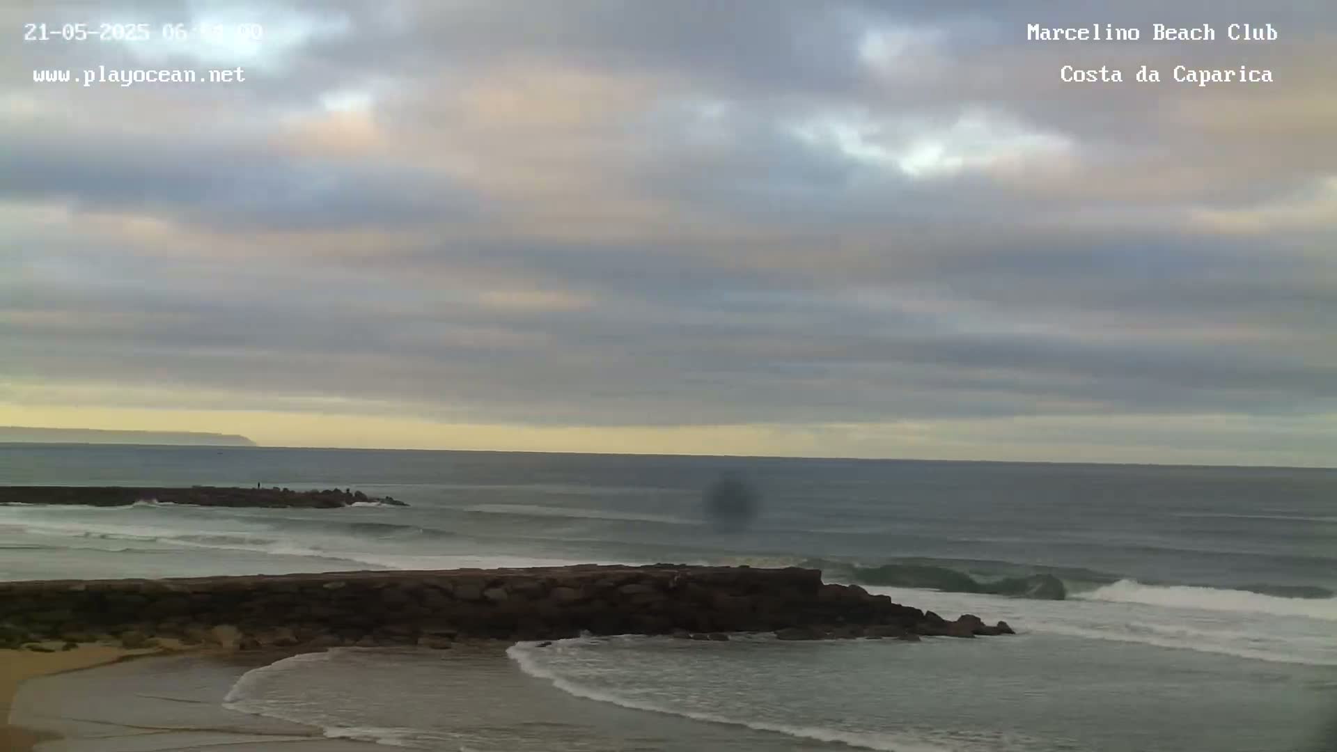 Praia de Santo Antonio Beach , Costa da Caparica Live Cam - Almada, Setubal, Lisbon,  Portugal
