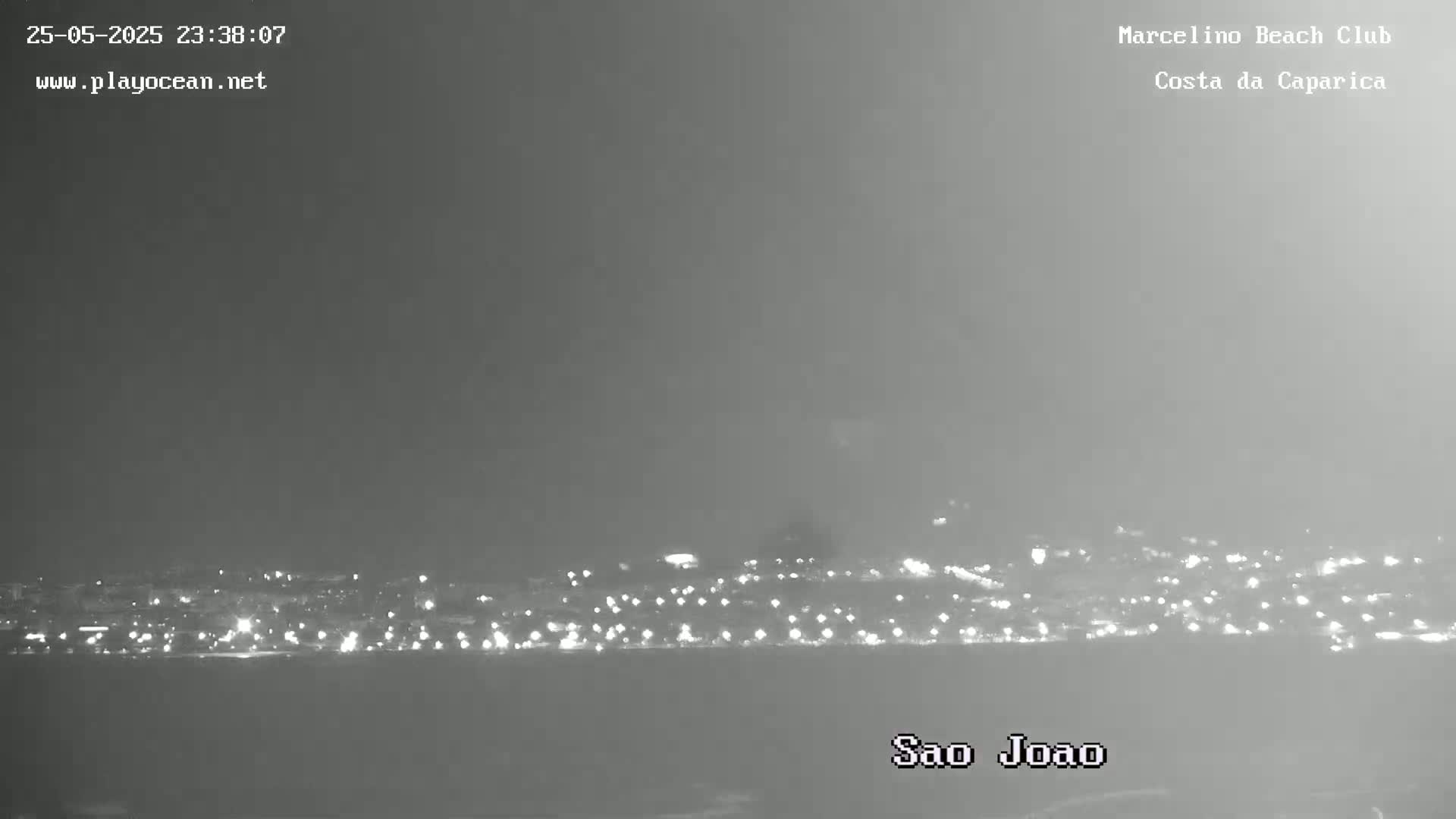 Praia de Santo Antonio Beach , Costa da Caparica Live Cam - Almada, Setubal, Lisbon,  Portugal