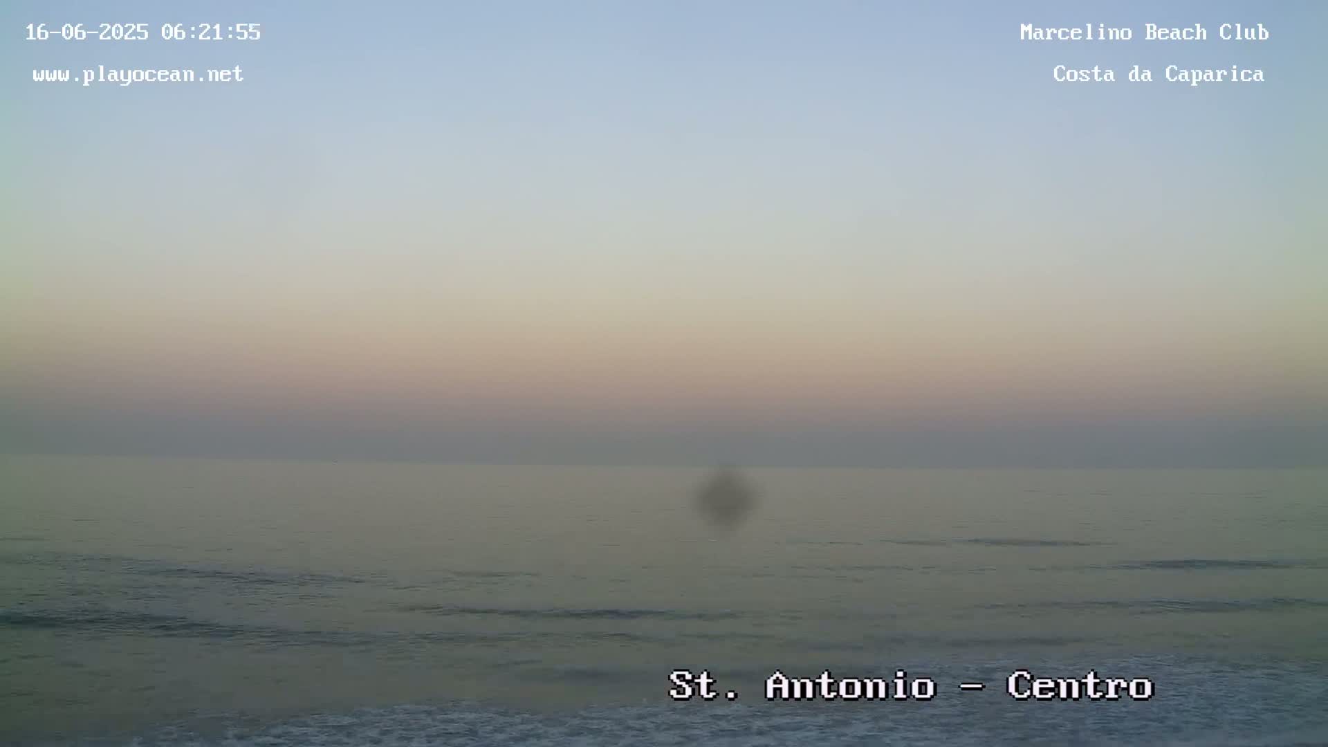  Praia de Santo Antonio Beach , Costa da Caparica Live Cam - Almada, Setubal, Portugal