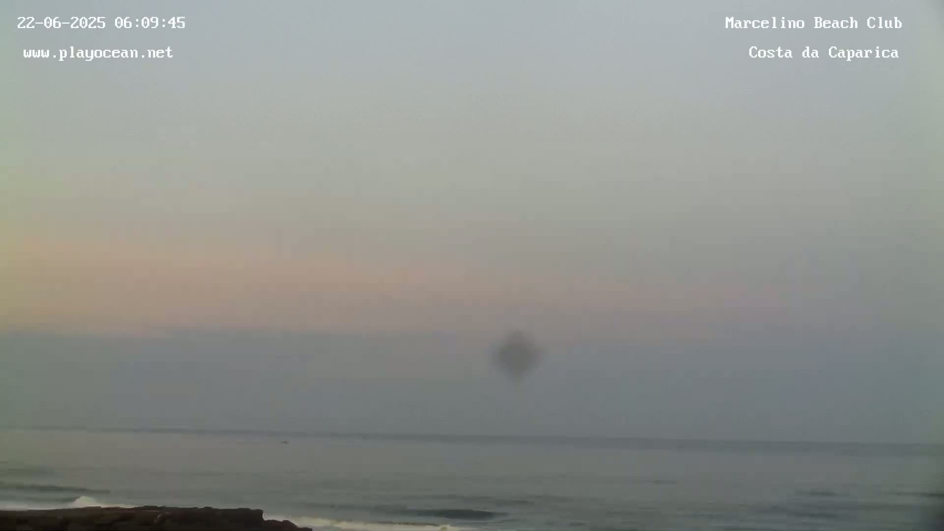 Praia de Santo Antonio Beach , Costa da Caparica Live Cam - Almada, Setubal, Lisbon,  Portugal