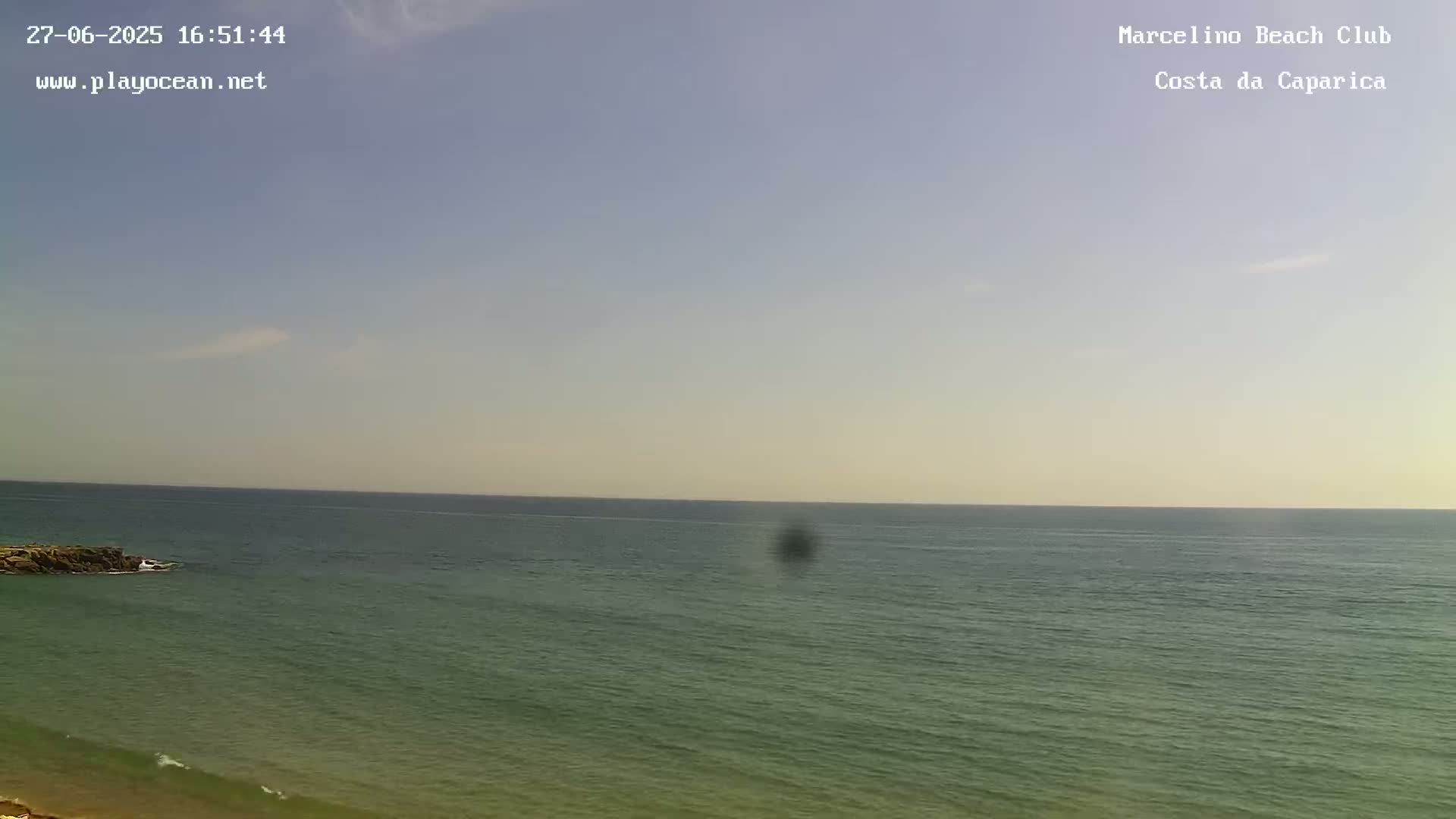Praia de Santo Antonio Beach , Costa da Caparica Live Cam - Almada, Setubal, Lisbon,  Portugal