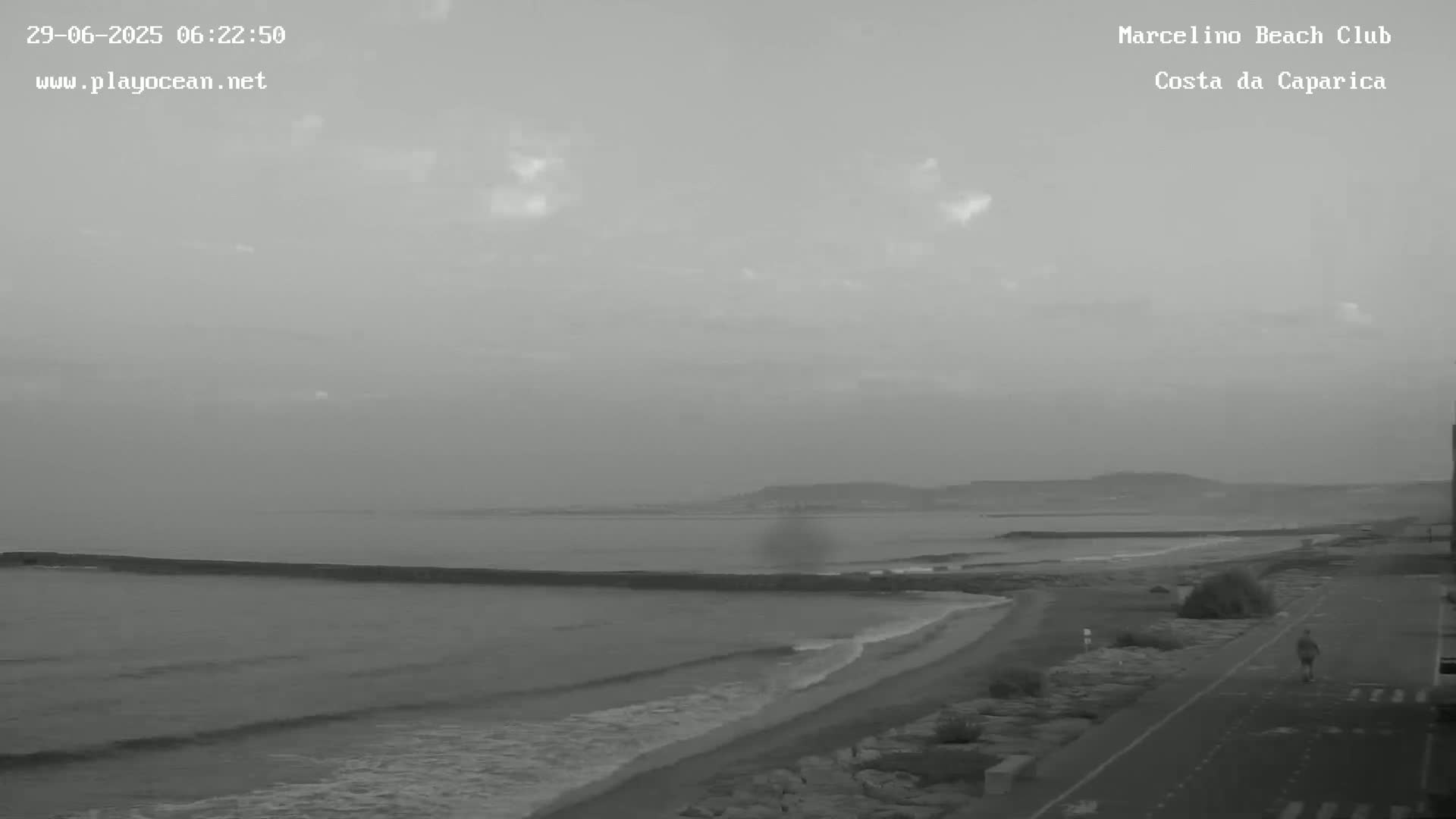 Praia de Santo Antonio Beach , Costa da Caparica Live Cam - Almada, Setubal, Lisbon,  Portugal
