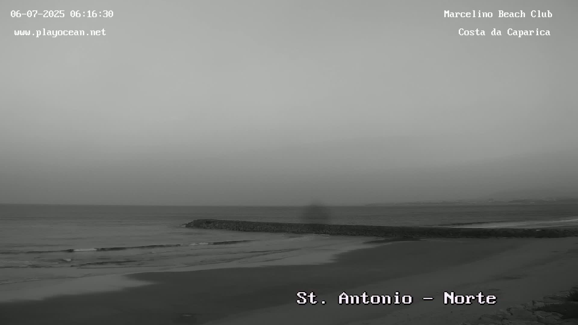 Praia de Santo Antonio Beach , Costa da Caparica Live Cam - Almada, Setubal, Lisbon,  Portugal