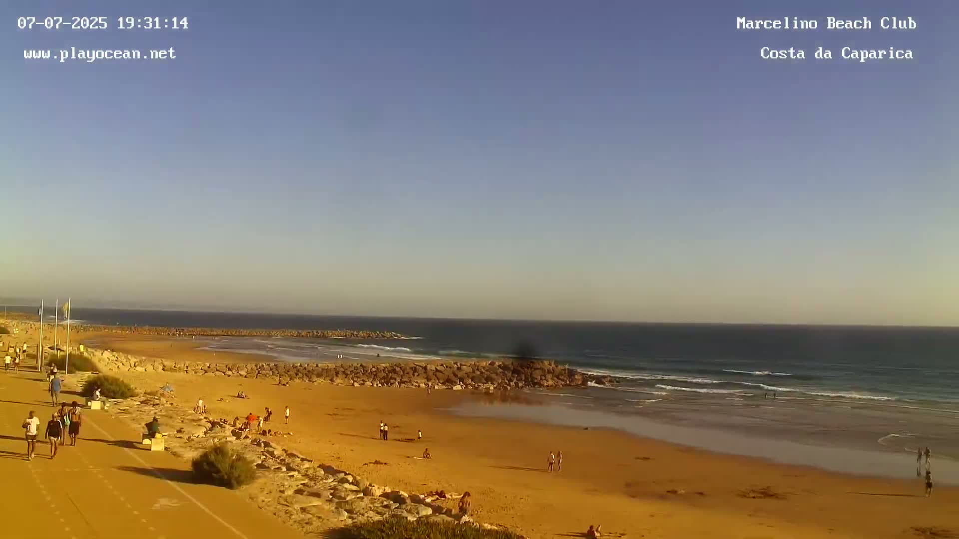 Praia de Santo Antonio Beach , Costa da Caparica Live Cam - Almada, Setubal, Lisbon,  Portugal