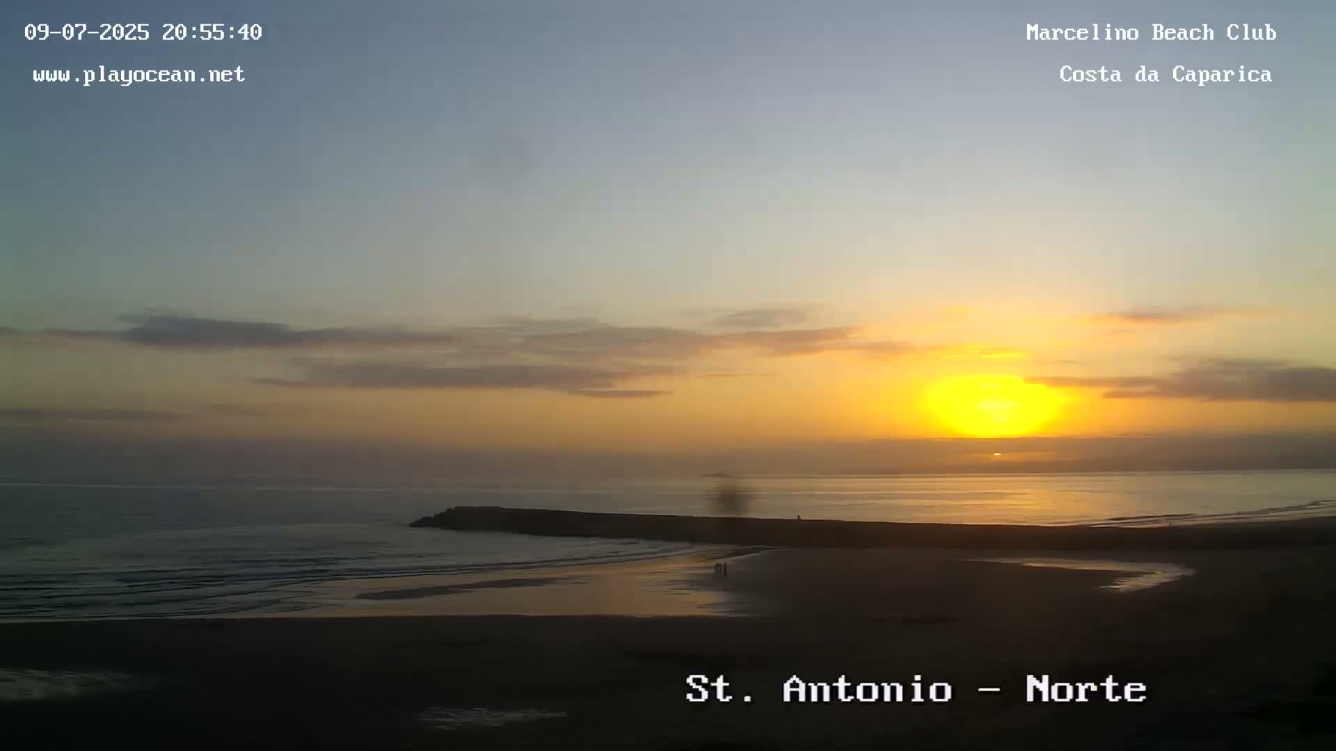 Praia de Santo Antonio Beach , Costa da Caparica Live Cam - Almada, Setubal, Lisbon,  Portugal