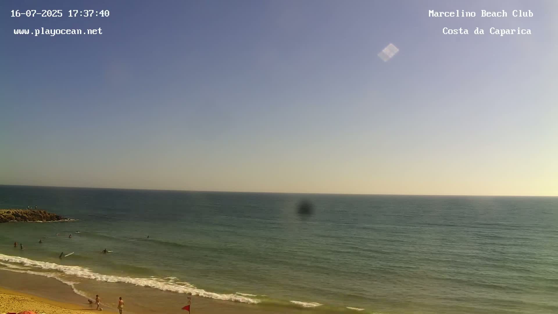 Praia de Santo Antonio Beach , Costa da Caparica Live Cam - Almada, Setubal, Lisbon,  Portugal