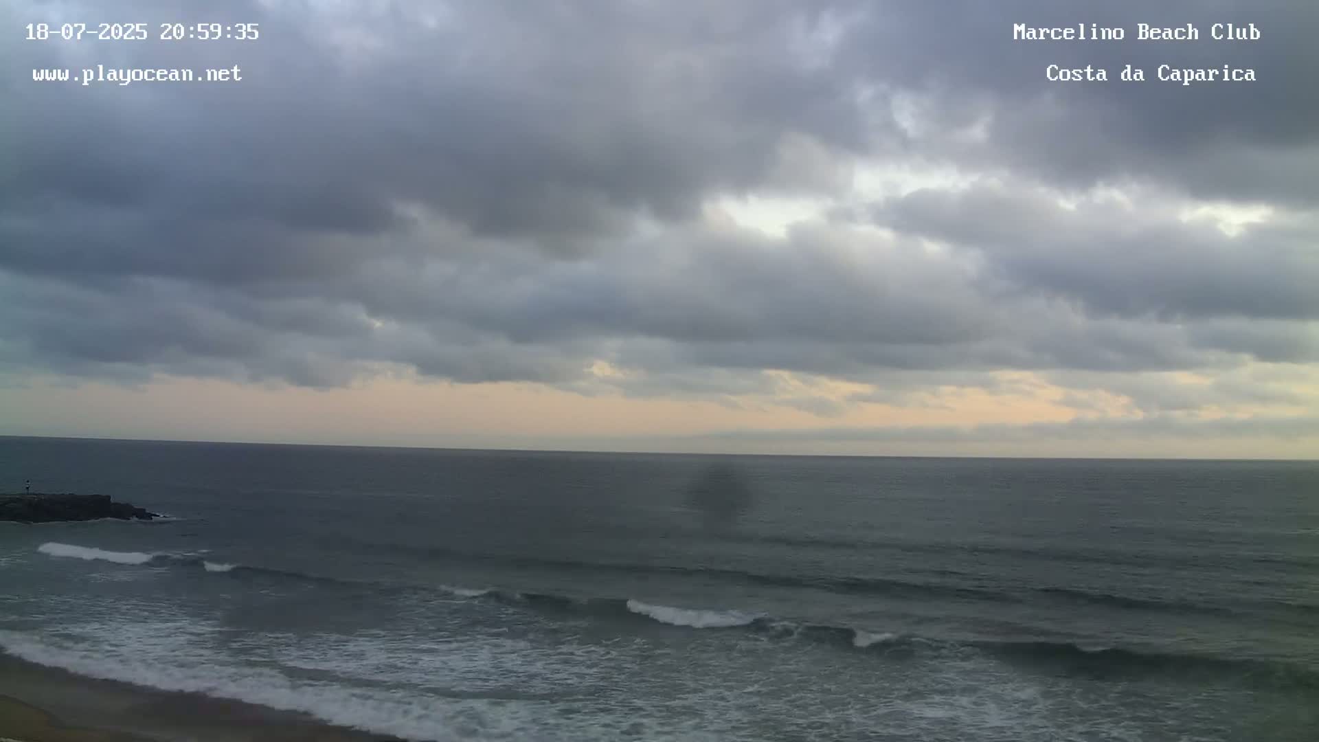 Praia de Santo Antonio Beach , Costa da Caparica Live Cam - Almada, Setubal, Lisbon,  Portugal
