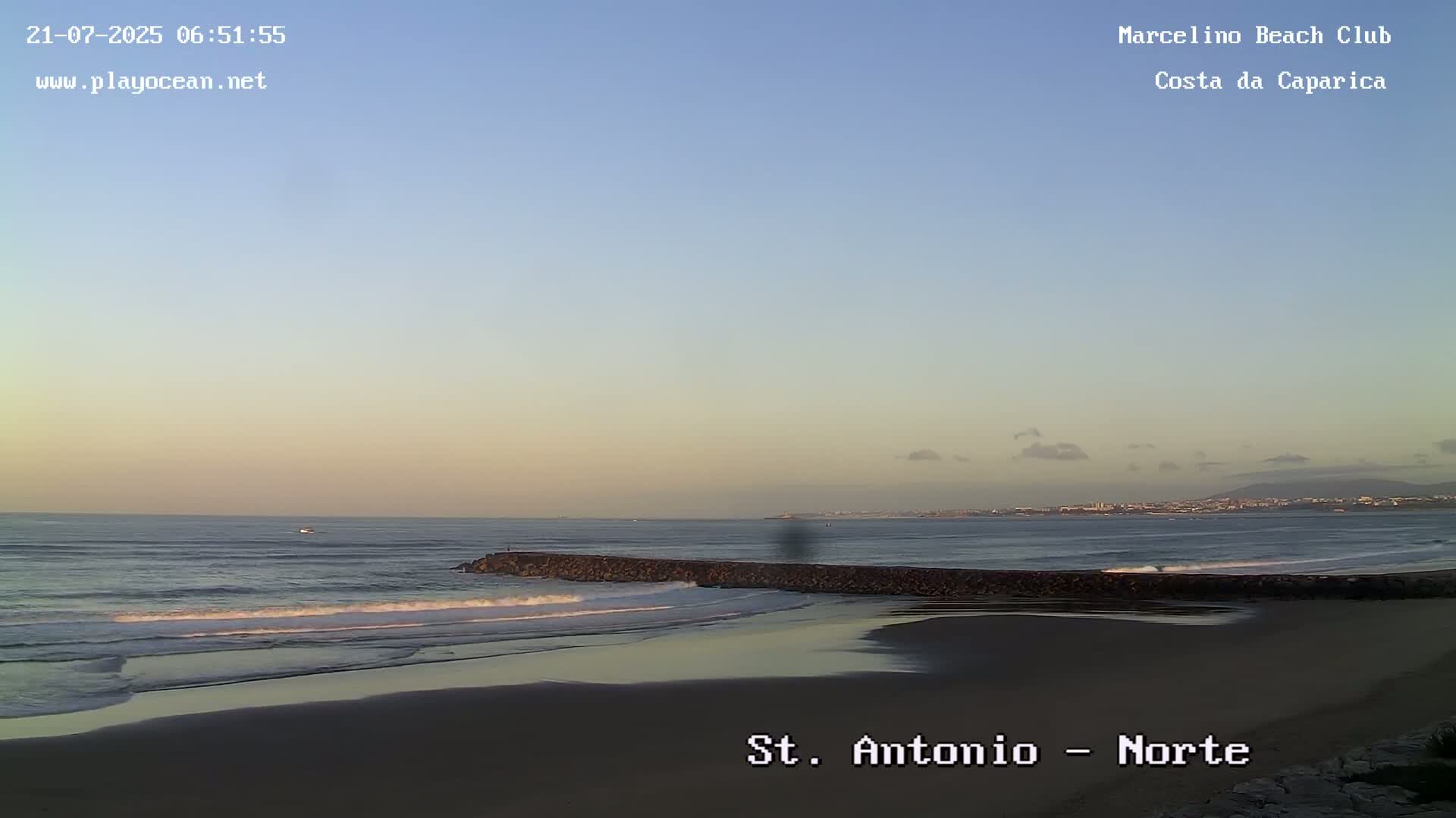 Praia de Santo Antonio Beach , Costa da Caparica Live Cam - Almada, Setubal, Lisbon,  Portugal