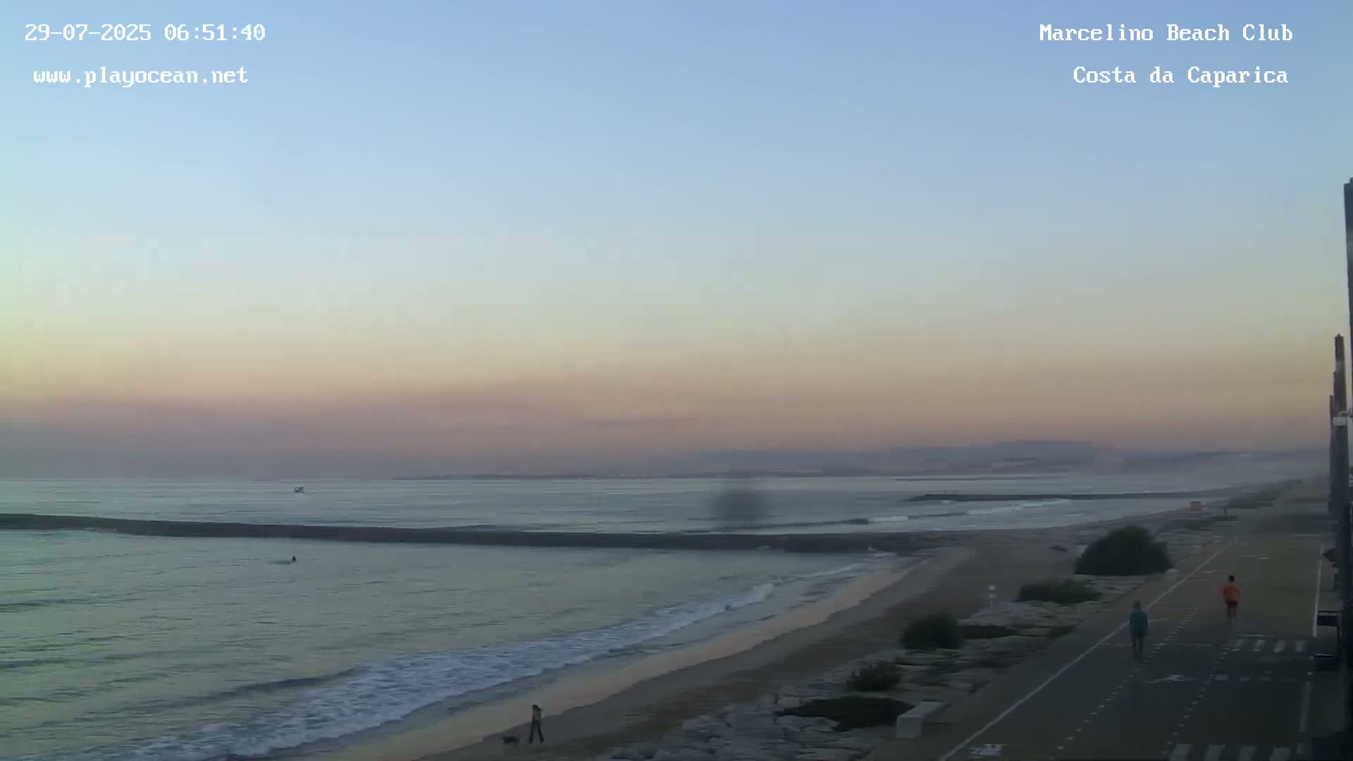 Praia de Santo Antonio Beach , Costa da Caparica Live Cam - Almada, Setubal, Lisbon,  Portugal