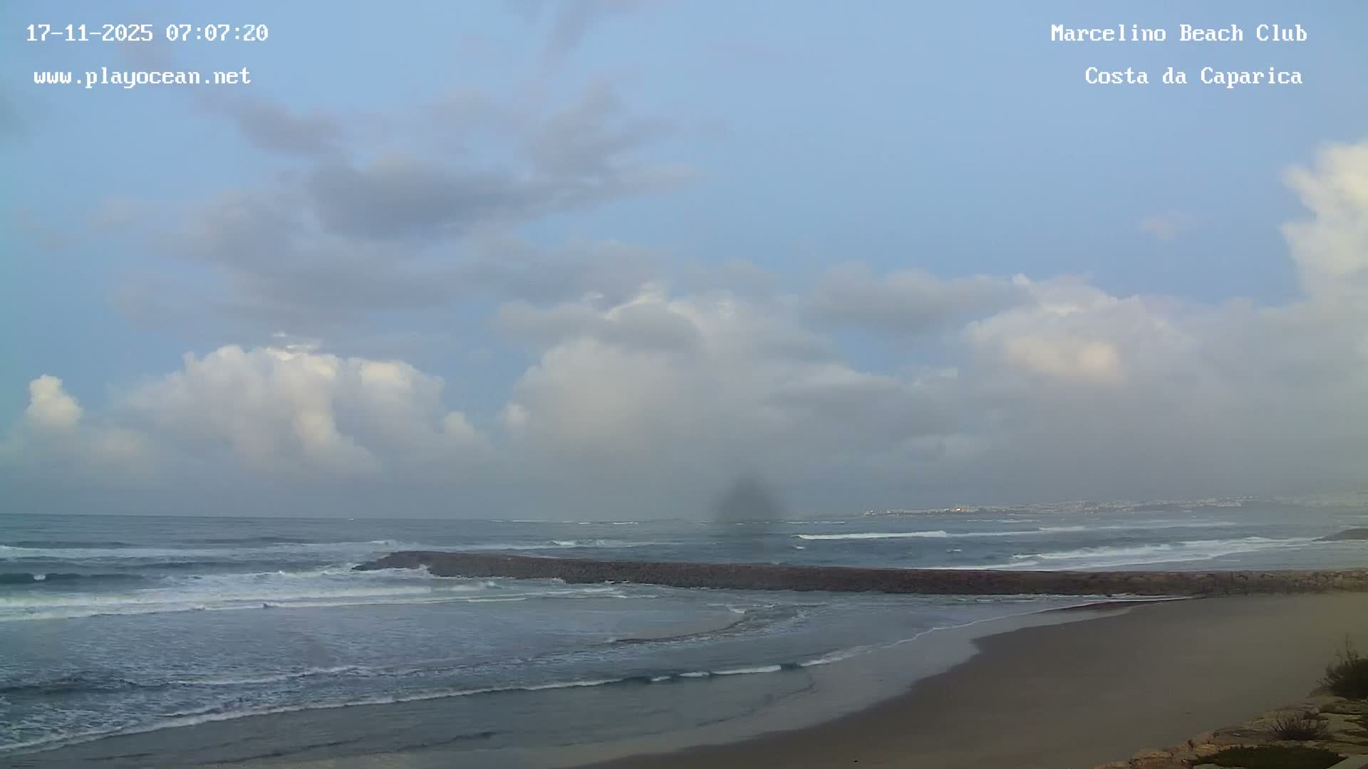 Praia de Santo Antonio Beach , Costa da Caparica Live Cam - Almada, Setubal, Lisbon,  Portugal