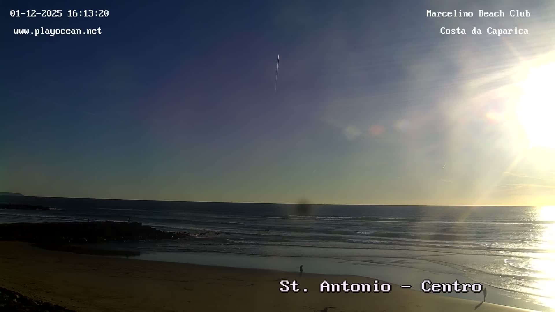 Praia de Santo Antonio Beach , Costa da Caparica Live Cam - Almada, Setubal, Lisbon,  Portugal
