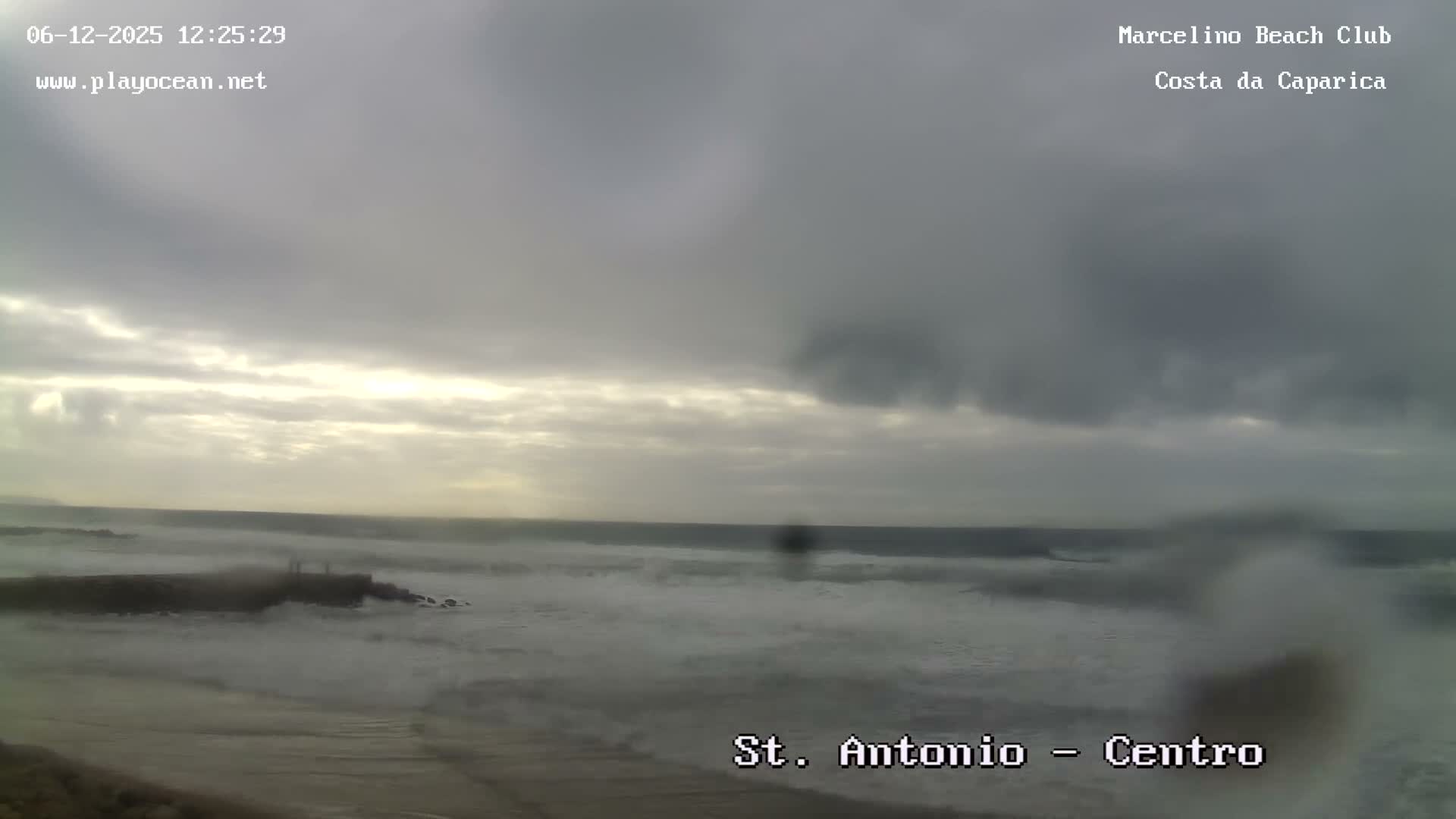 Praia de Santo Antonio Beach , Costa da Caparica Live Cam - Almada, Setubal, Lisbon,  Portugal