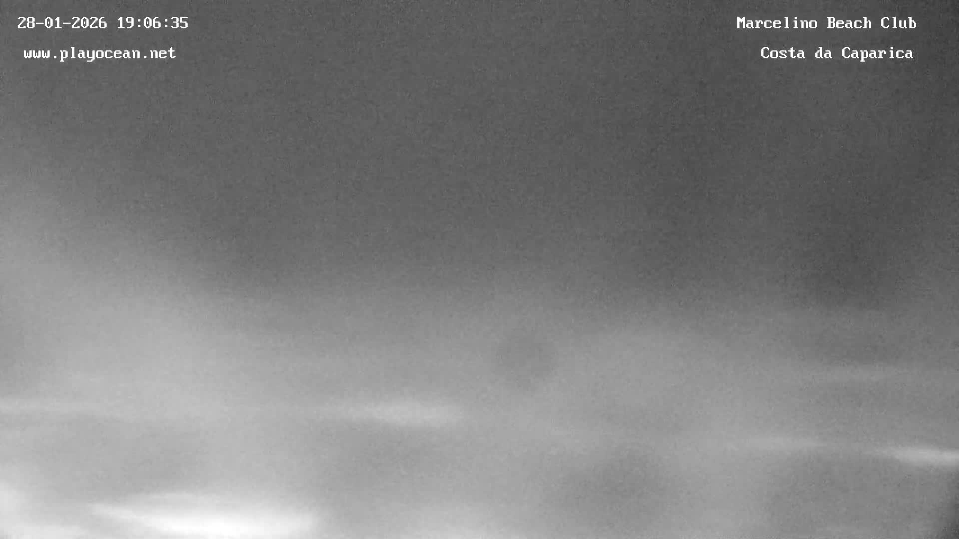Praia de Santo Antonio Beach , Costa da Caparica Live Cam - Almada, Setubal, Lisbon,  Portugal