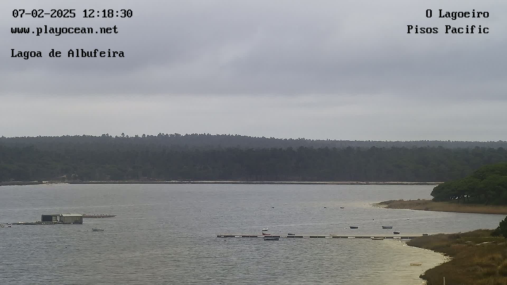 Lagoa de Albufeira Lake Wind Surf Live Cam - Sesimbra, Setubal, Portugal