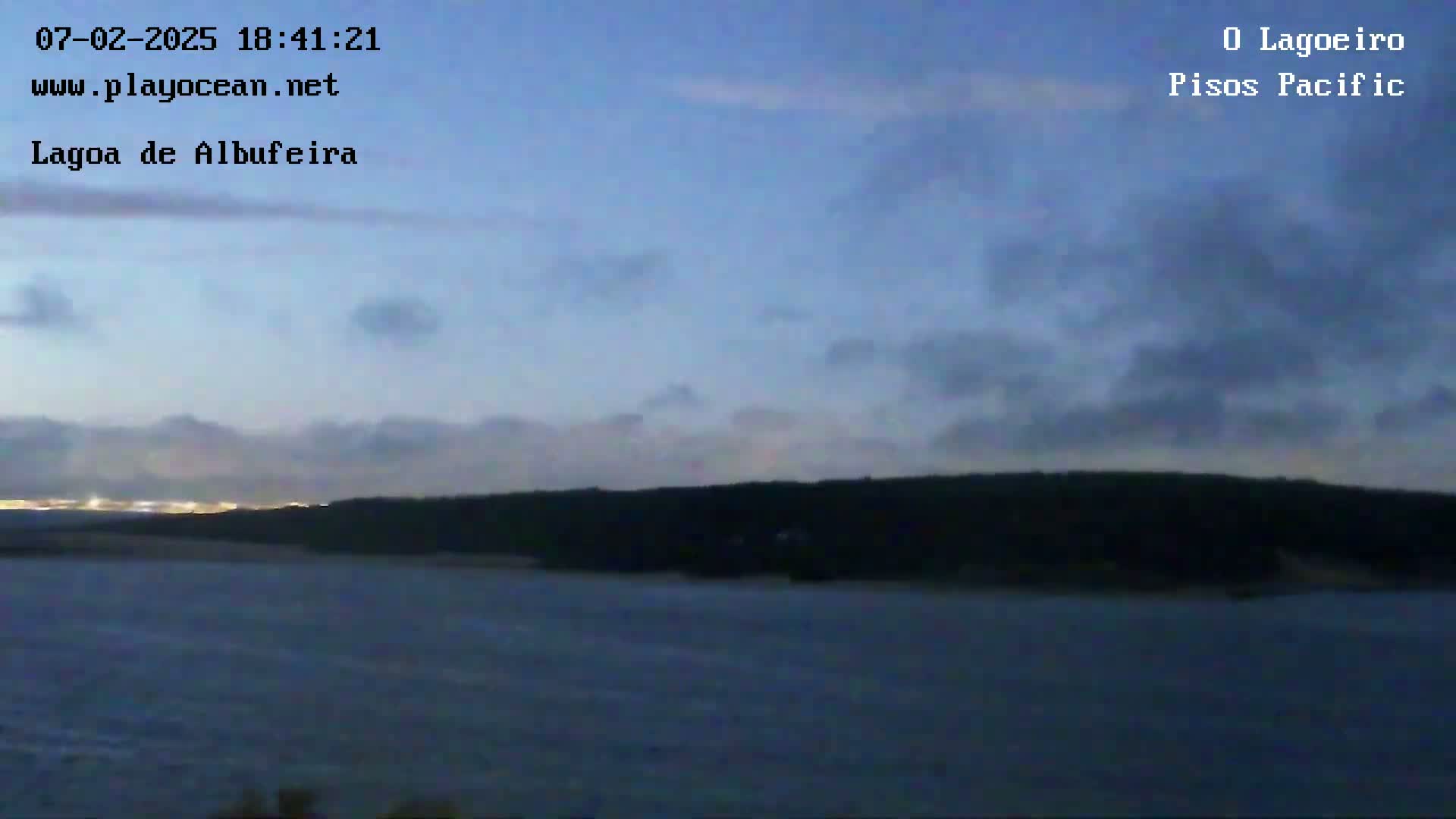 Lagoa de Albufeira Lake Wind Surf Live Cam - Sesimbra, Setubal, Portugal
