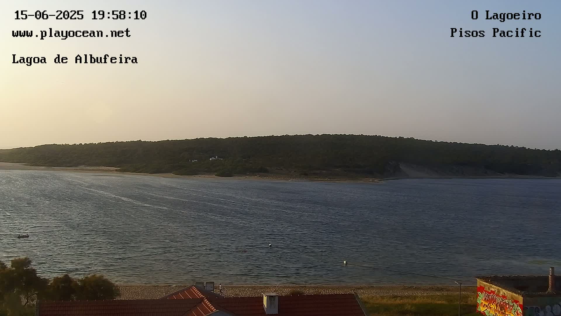 Lagoa de Albufeira Lake Wind Surf Live Cam - Sesimbra, Setubal, Portugal