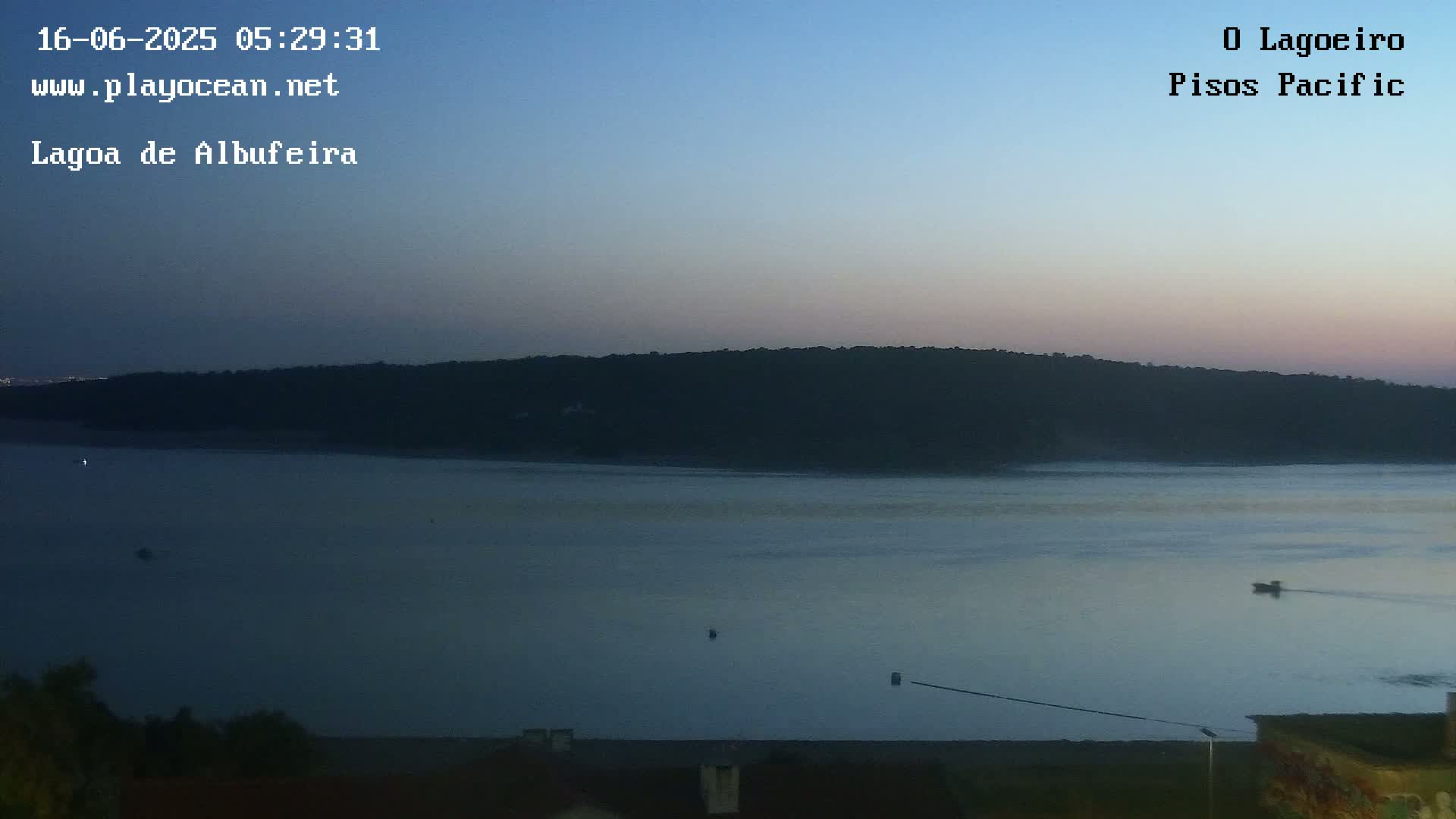 Lagoa de Albufeira Lake Wind Surf Live Cam - Sesimbra, Setubal, Portugal