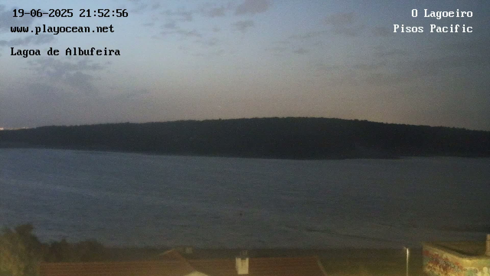 Lagoa de Albufeira Lake Wind Surf Live Cam - Sesimbra, Setubal, Lisbon, Portugal