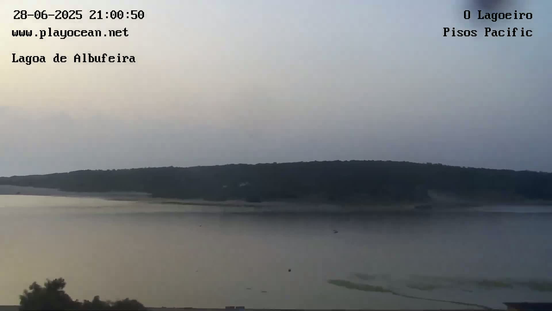 Lagoa de Albufeira Lake Wind Surf Live Cam - Sesimbra, Setubal, Lisbon, Portugal