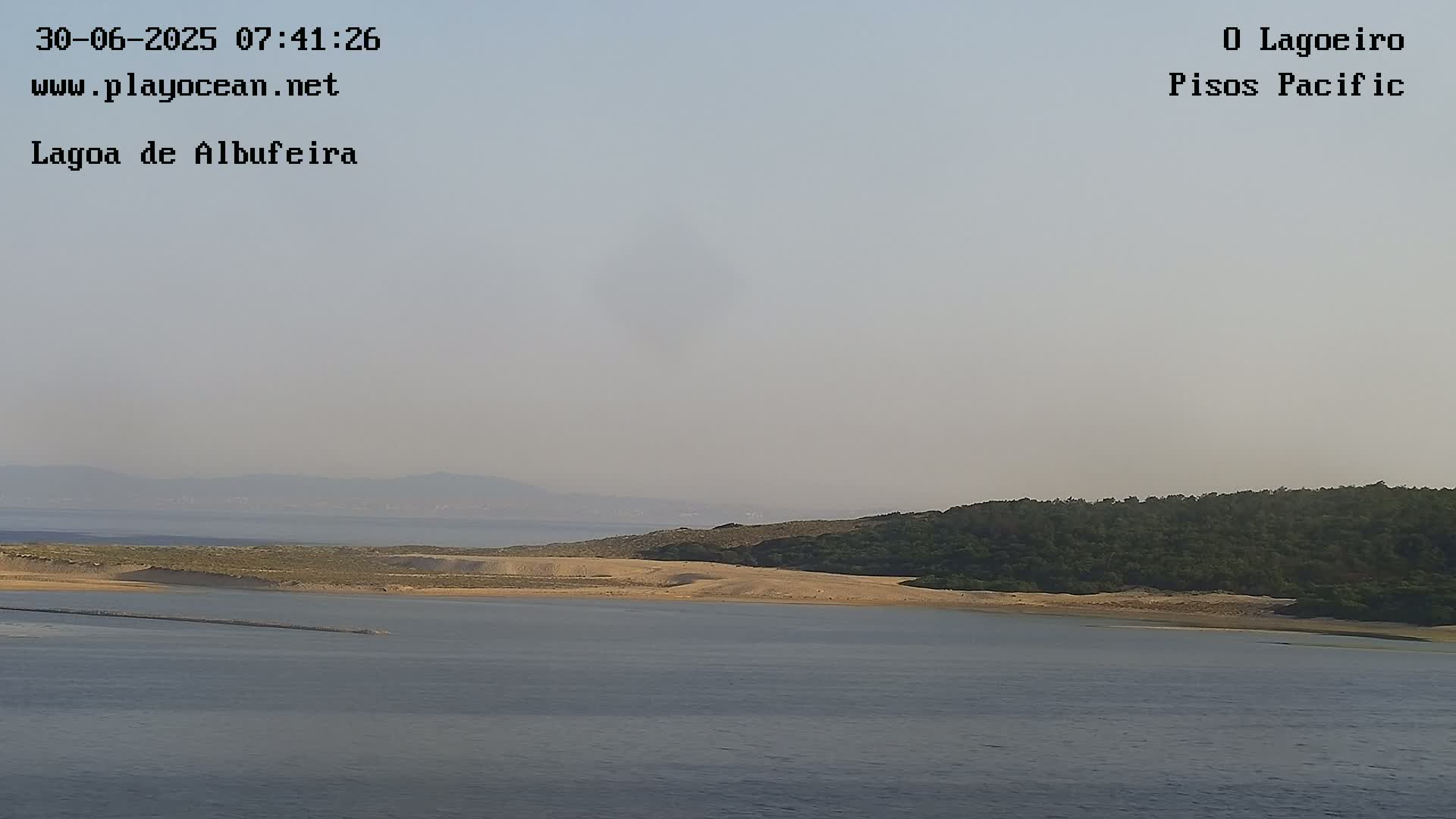 Lagoa de Albufeira Lake Wind Surf Live Cam - Sesimbra, Setubal, Lisbon, Portugal