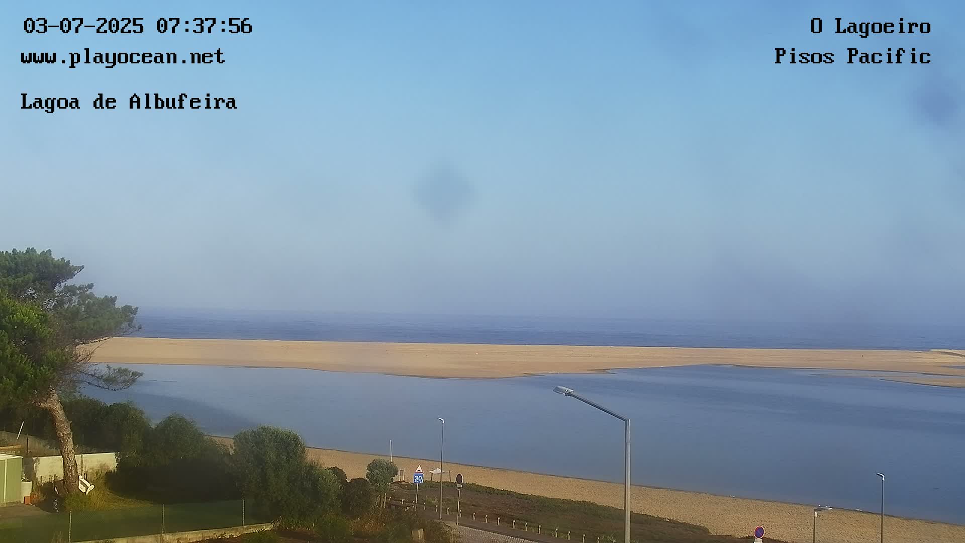 Lagoa de Albufeira Lake Wind Surf Live Cam - Sesimbra, Setubal, Lisbon, Portugal