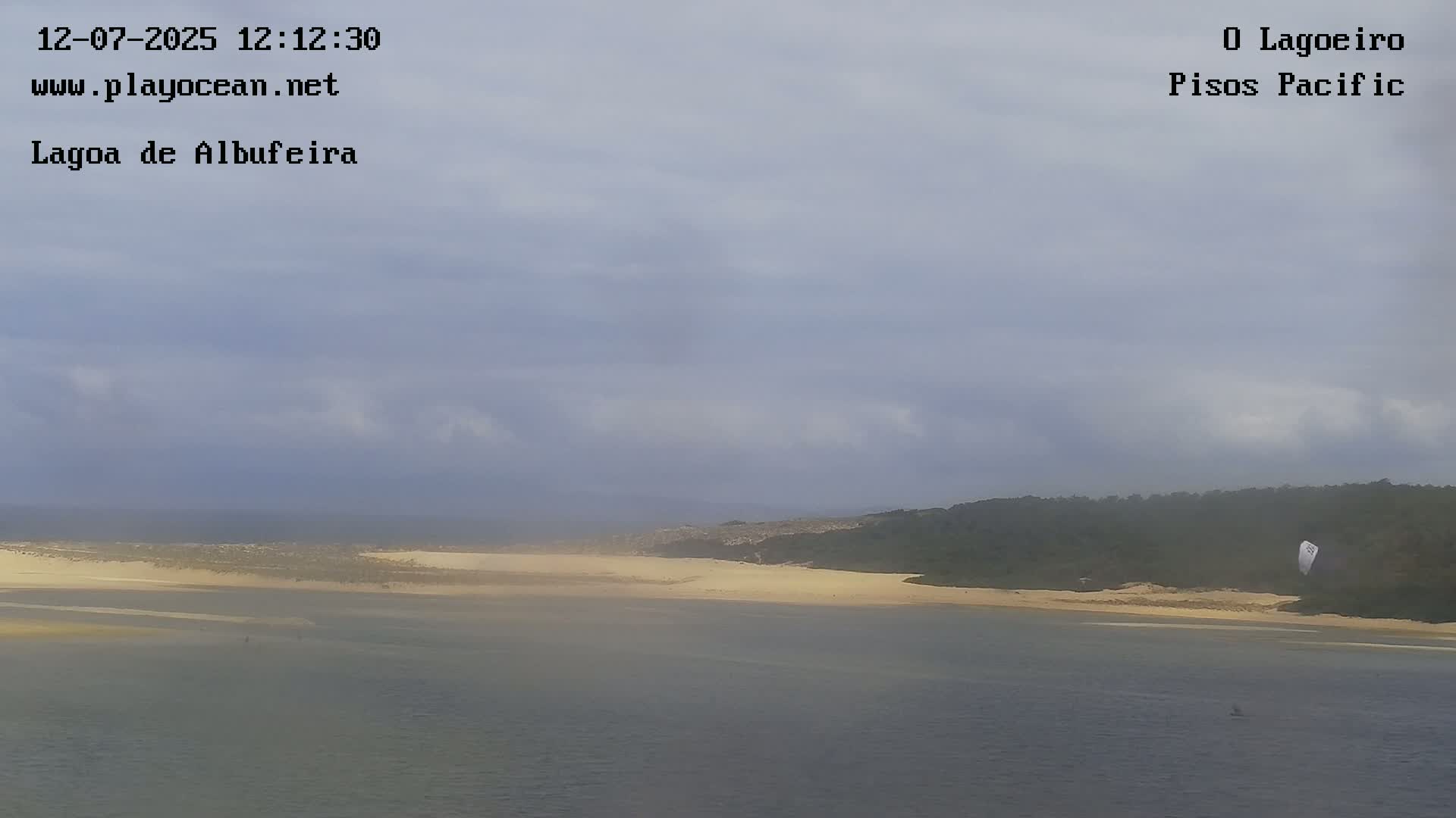 Lagoa de Albufeira Lake Wind Surf Live Cam - Sesimbra, Setubal, Lisbon, Portugal